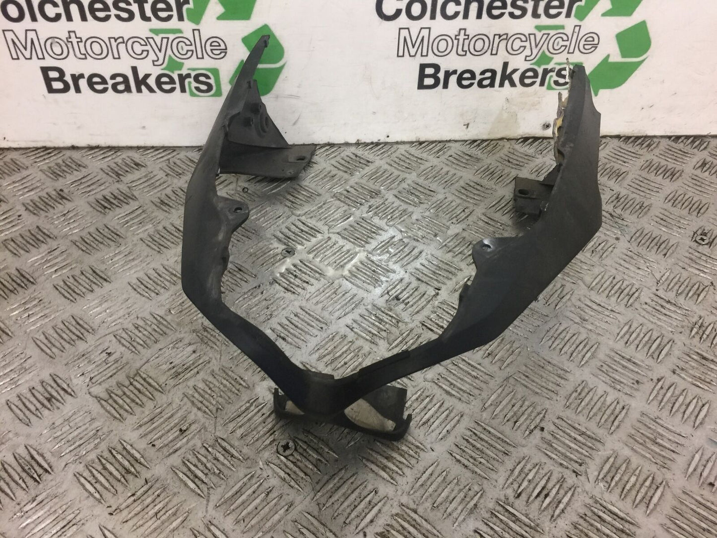 YAMAHA FZ6 S2 SILENCER INFILL COVER  YEAR 2008 (STOCK 378)