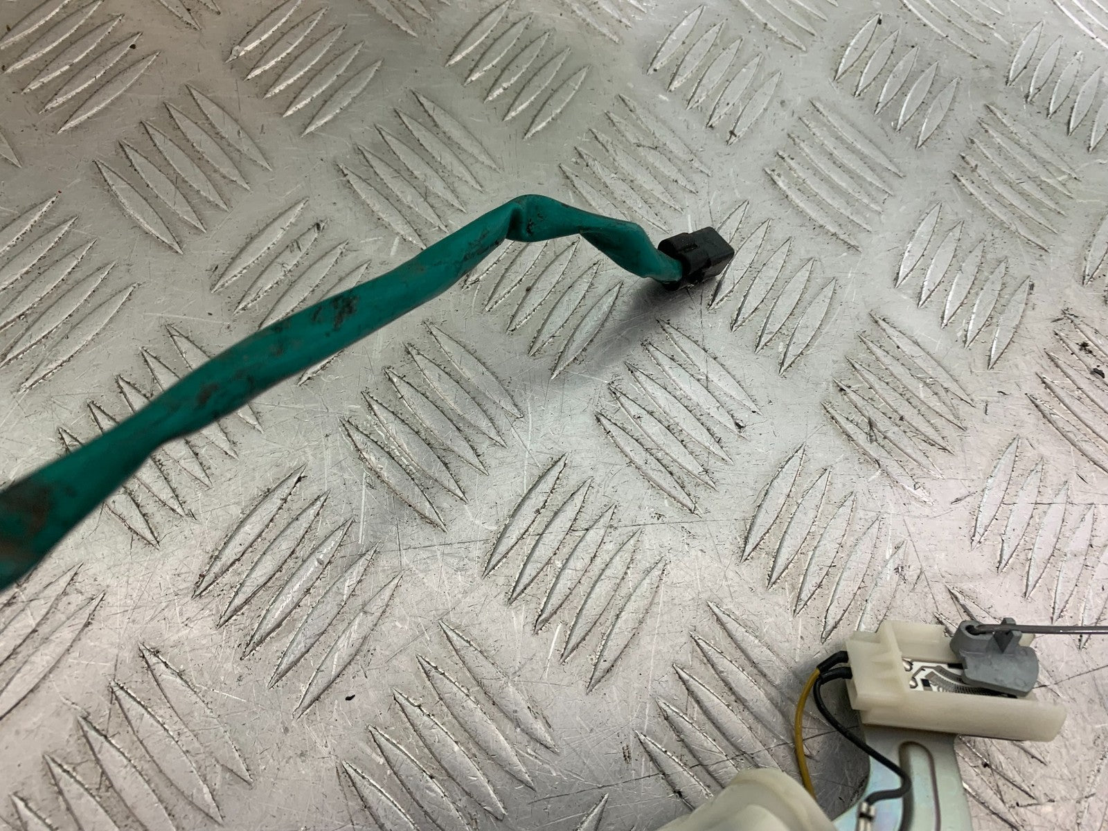 KAWASAKI Z1000 SX PETROL PUMP   YEAR 2014-16 (CMB1264)