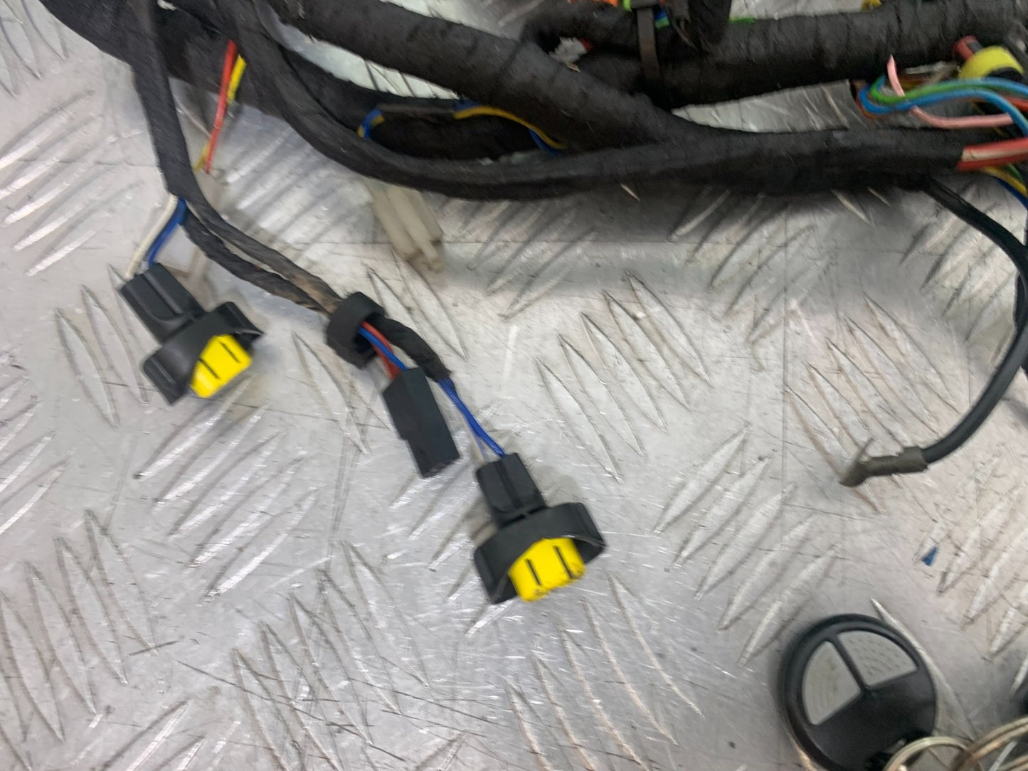 APRILIA RSV1000 R FACTORY WIRING LOOM (ALARM FITTED)  2004-09 (CMB1203)