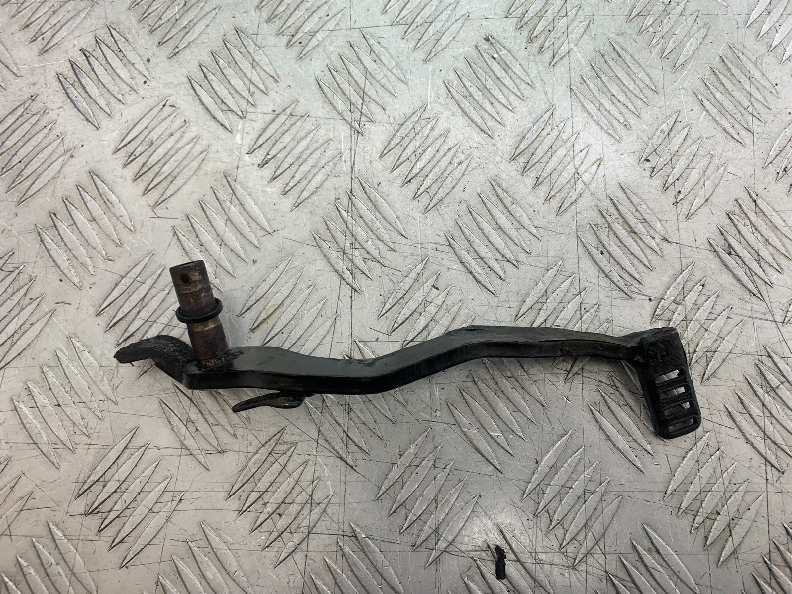 HONDA XL125 VARADERO REAR BRAKE PEDAL  YEAR 2001-2006  (CMB1210)