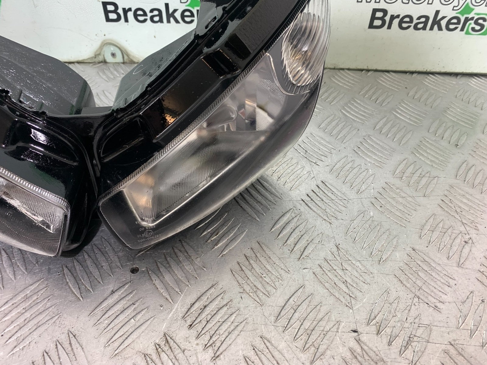 KAWASAKI Z1000 SX HEADLIGHT YEAR 2014-16 (CMB1264)