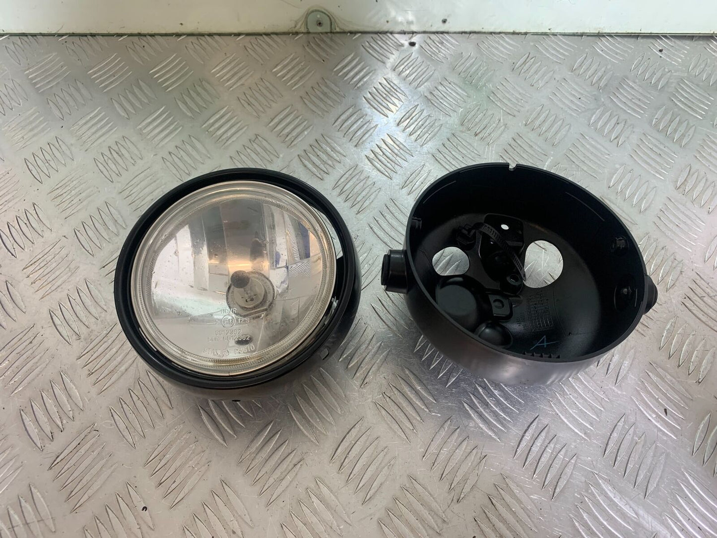 YAMAHA XSR900 XSR 900 HEADLIGHT   YEAR 2021-2022 (CMB1073)