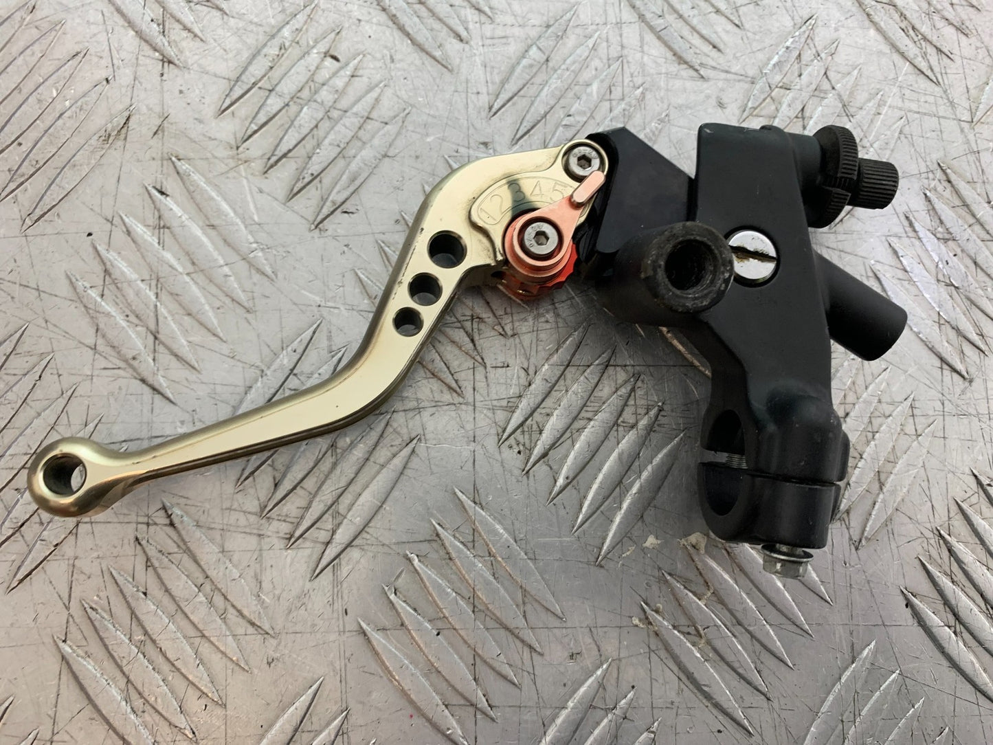 HONDA CBF500 CBF 500 CLUTCH LEVER AND BRACKET  YEAR 2004-2008  (CMB1294)