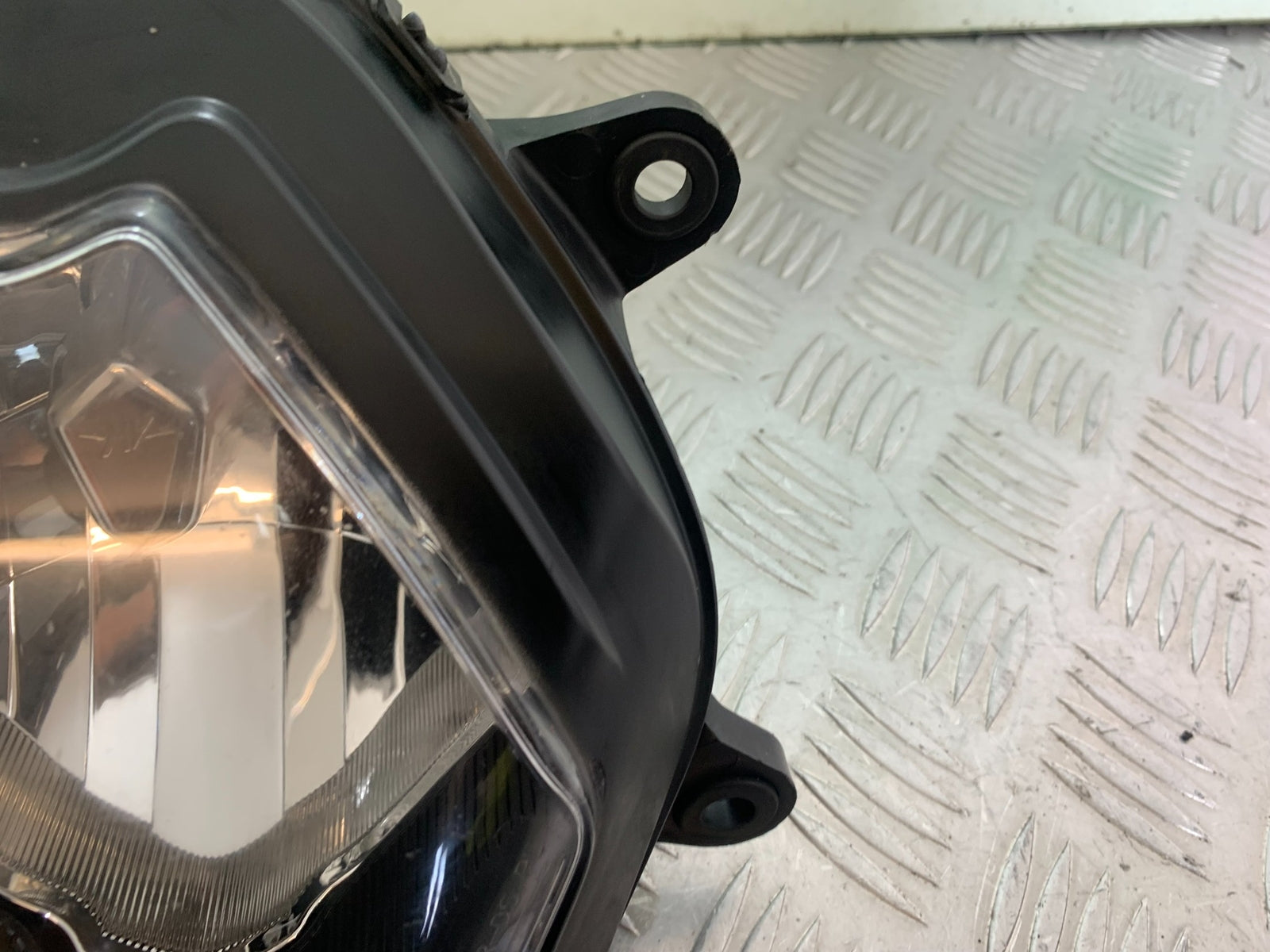 MV AGUSTA 800 F3 HEADLIGHT   YEAR 2013-2016 (CMB1152)