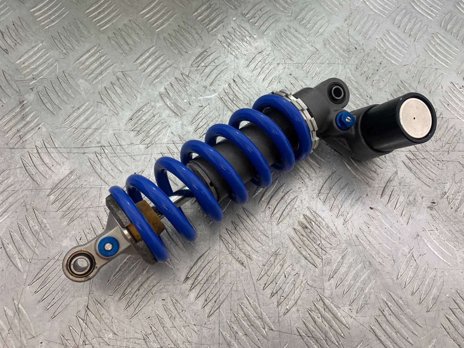 TRIUMPH 675 STREET TRIPLE R REAR SHOCK  YEAR 2013 - 2016 (CMB1221)