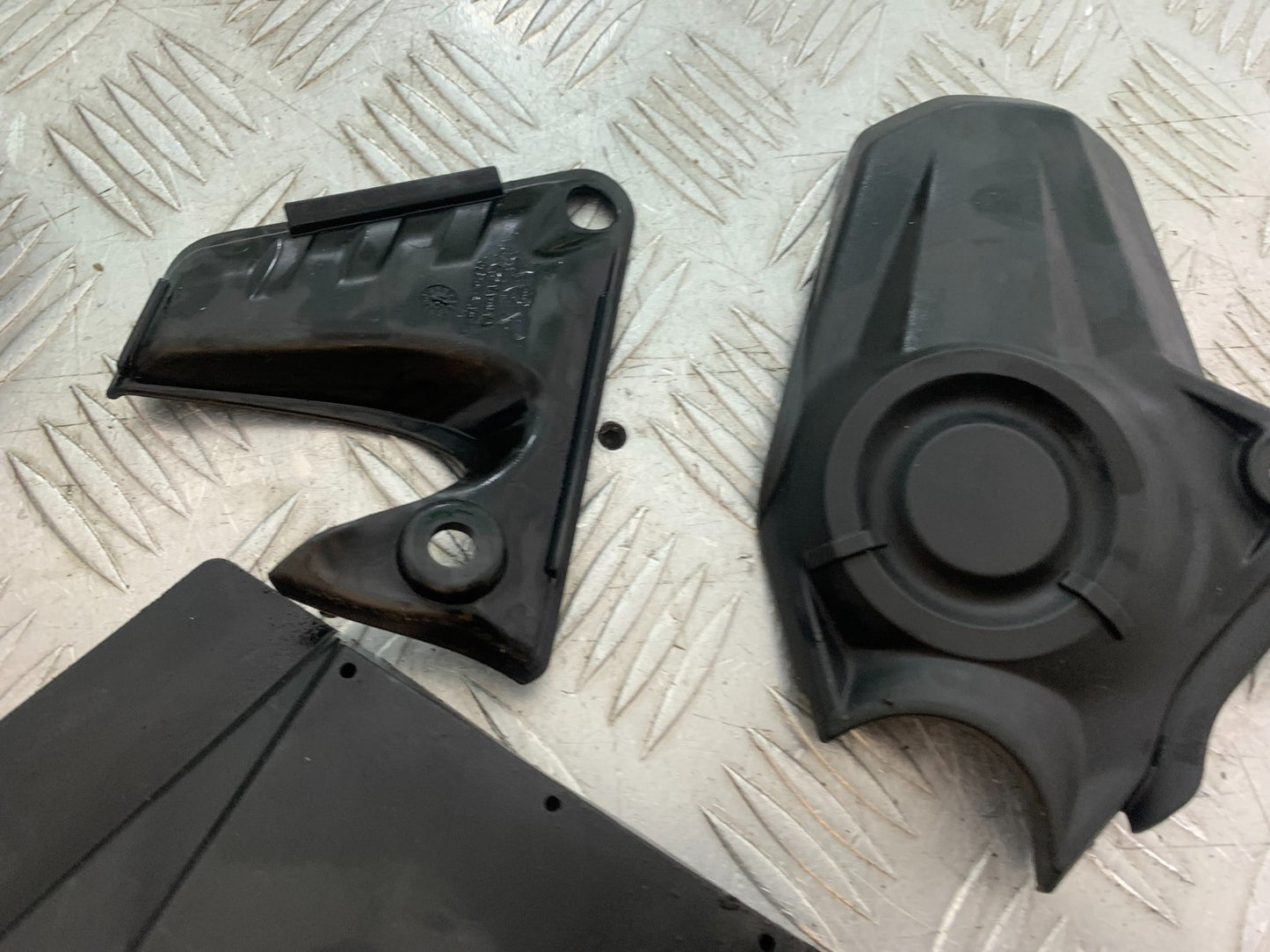 DUCATI 937 MONSTER INFILL PANELS  YEAR 2021-2024 (CMB1270)
