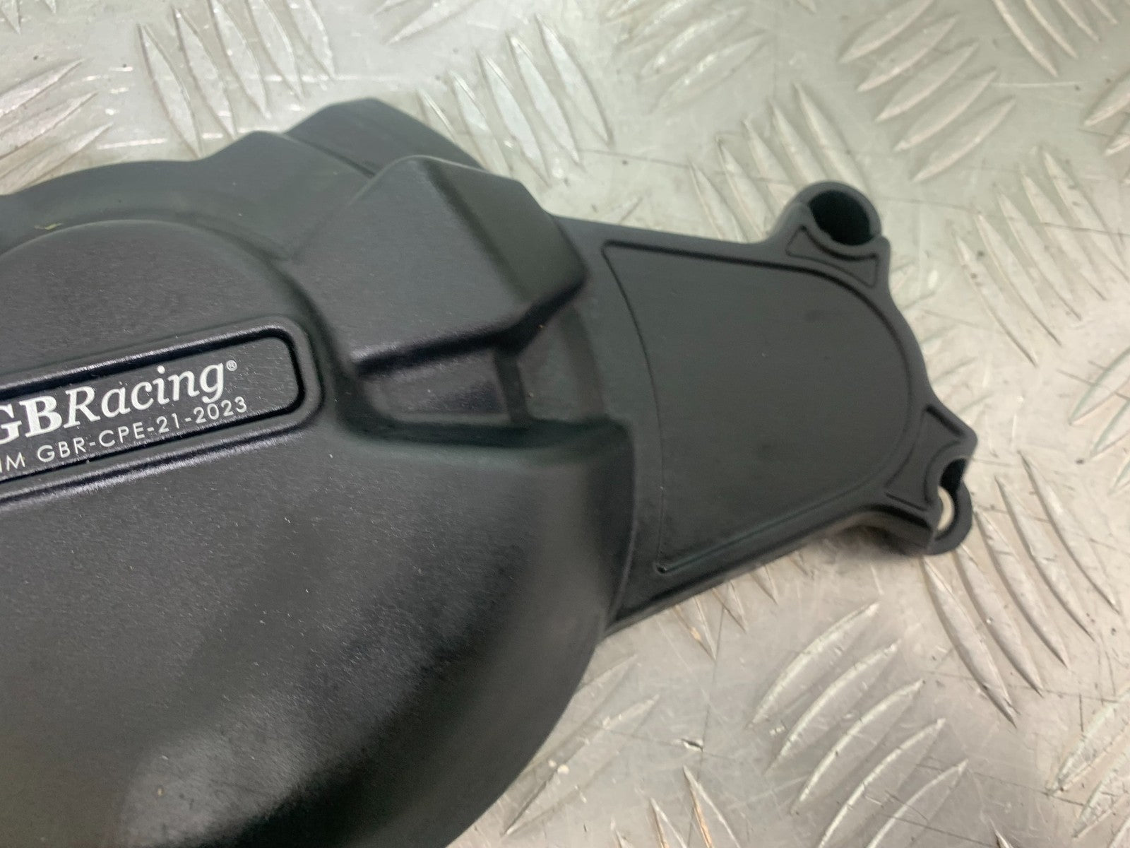 YAMAHA YZF R7 GB RACING ENGINE COVER  YEAR 2022-2025 (CMB1255)