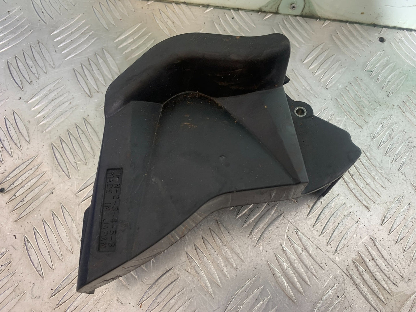 YAMAHA YZF R1 SPROCKET COVER   YEAR 2004-2006 (CMB1155)