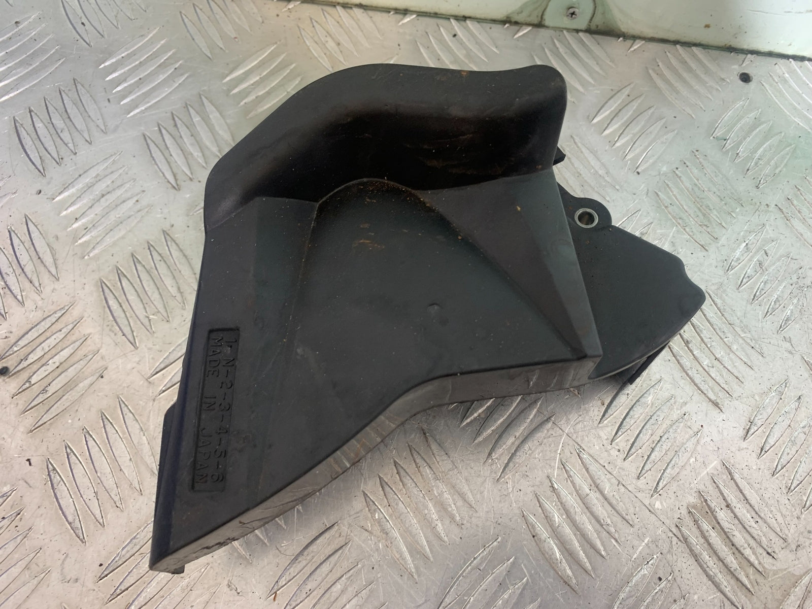 YAMAHA YZF R1 SPROCKET COVER   YEAR 2004-2006 (CMB1155)