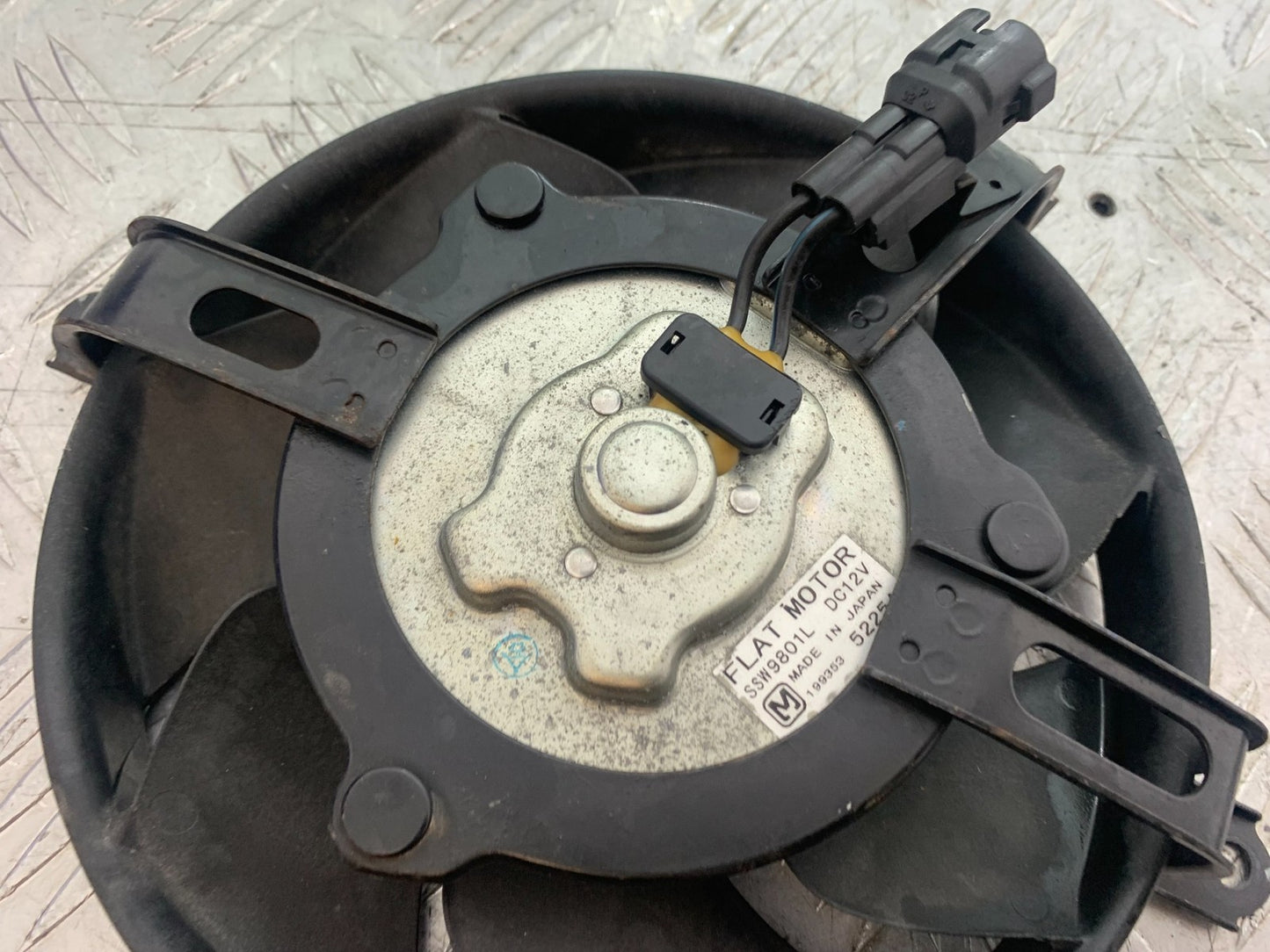 HONDA CBR1000 rr FIREBLADE RADIATOR FAN YEAR 2006 (CMB1220)