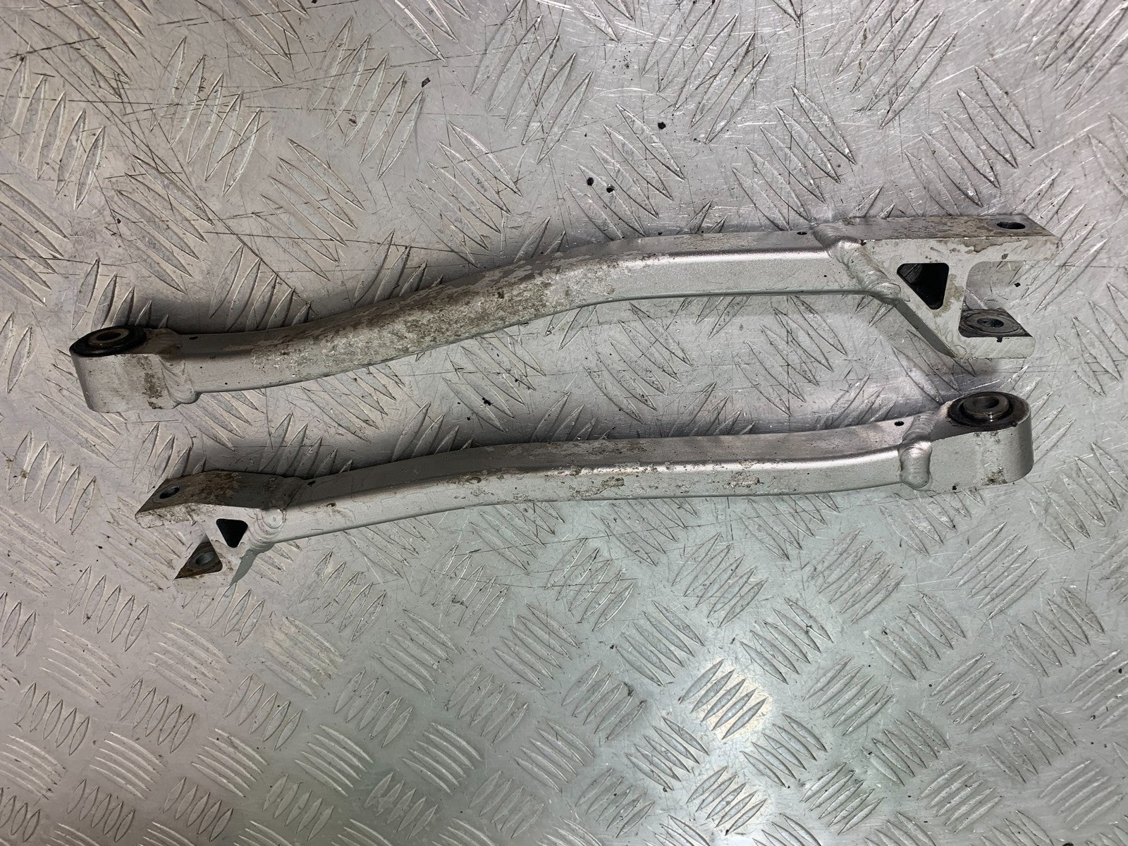 KAWASAKI GTR1400 GTR 1400 2X BRAKE ARMS  YEAR 2007-2009 (CMB1306)