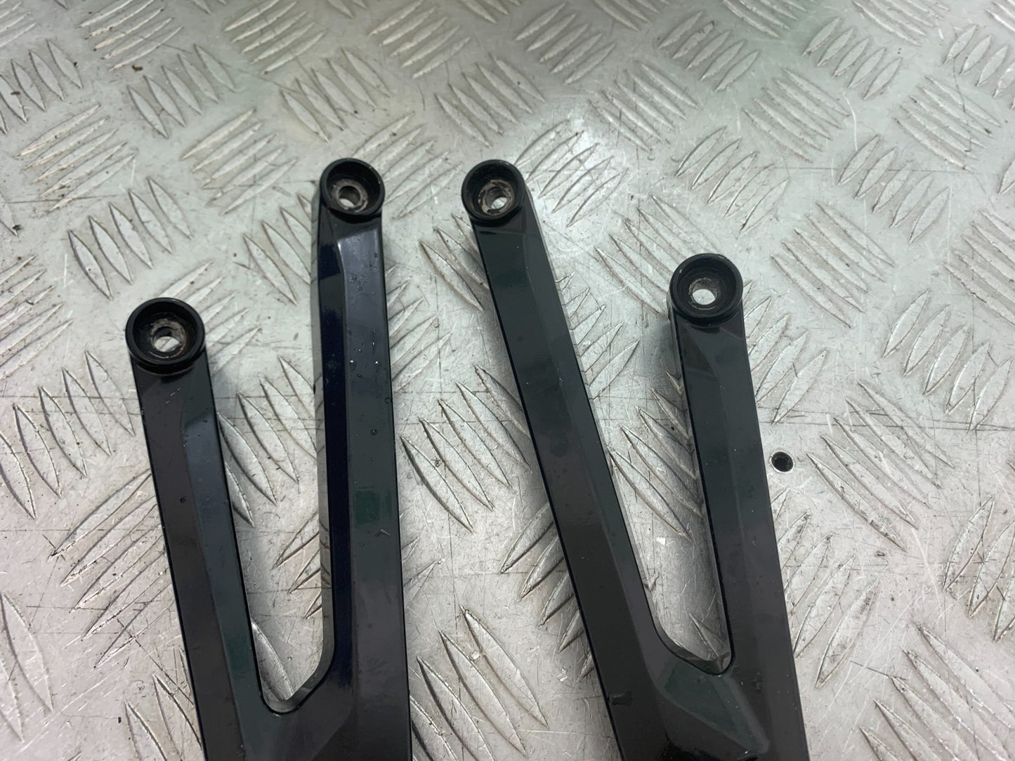 BMW S1000 RR REAR HANGER AND PEGS  YEAR 2015-2018 (CMB1246)