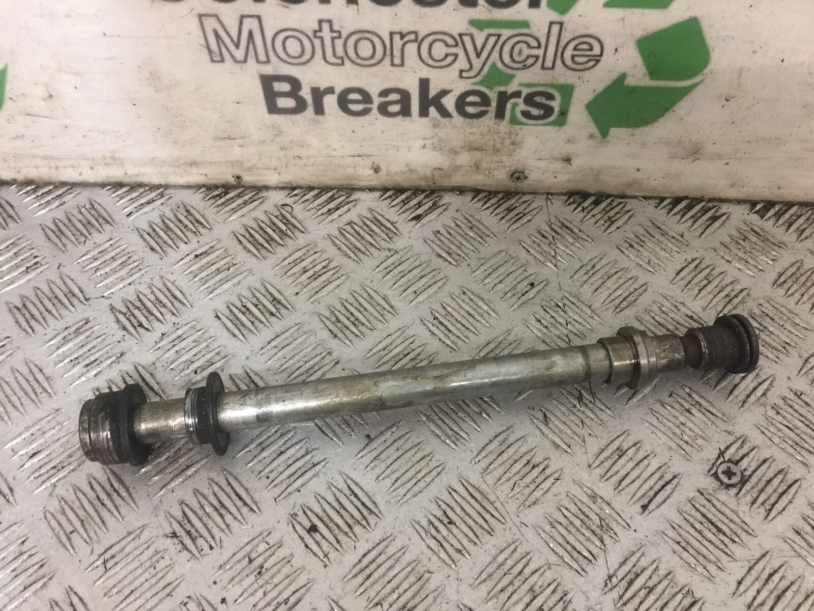 KAWASAKI Z1000 SX FRONT WHEEL SPINDLE   YEAR 2011 (STOCK 796)