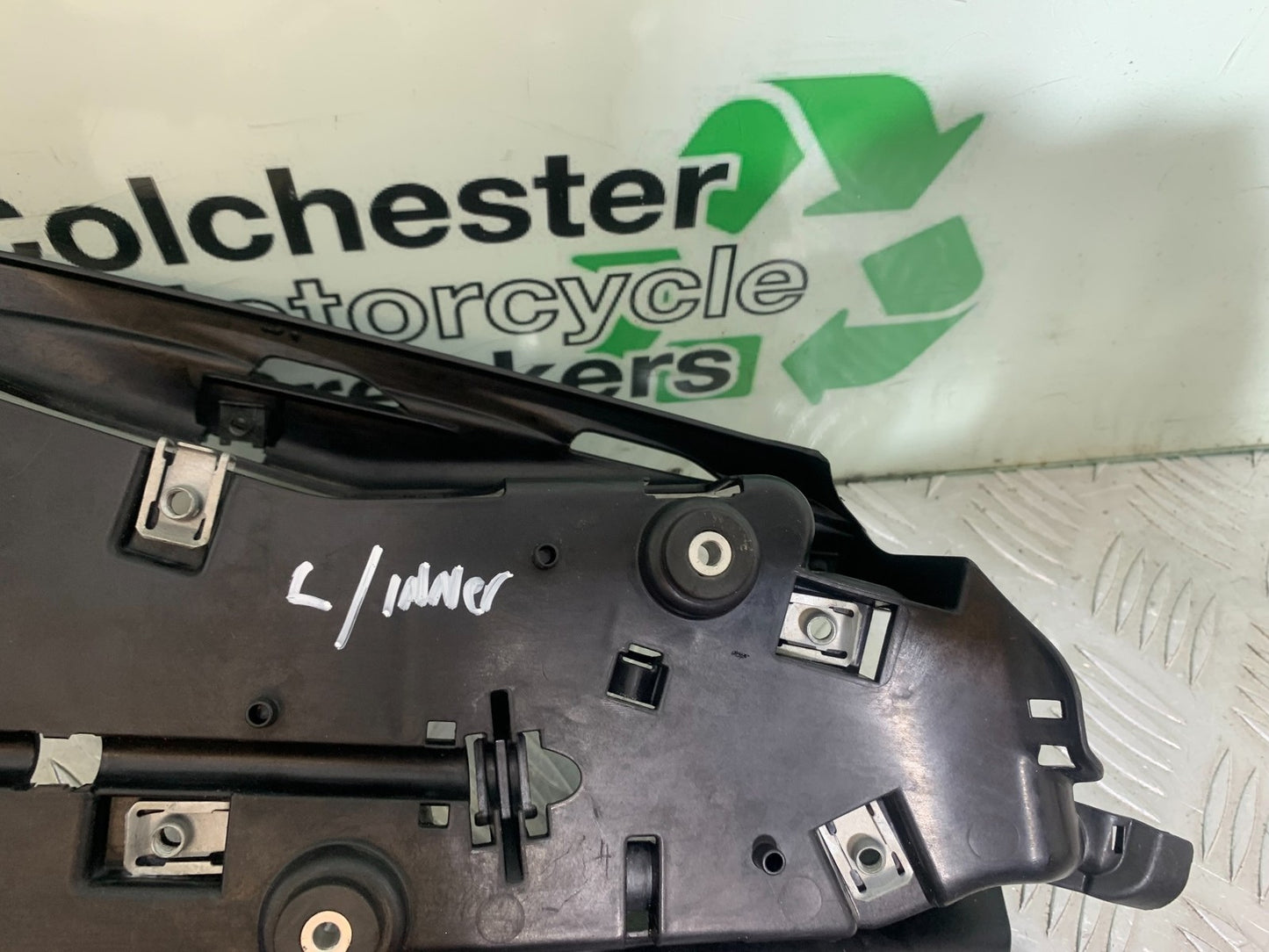 DUCATI 1299 PANIGALE LEFT INNER INFILL COVER   YEAR 2016 (CMB 1187)