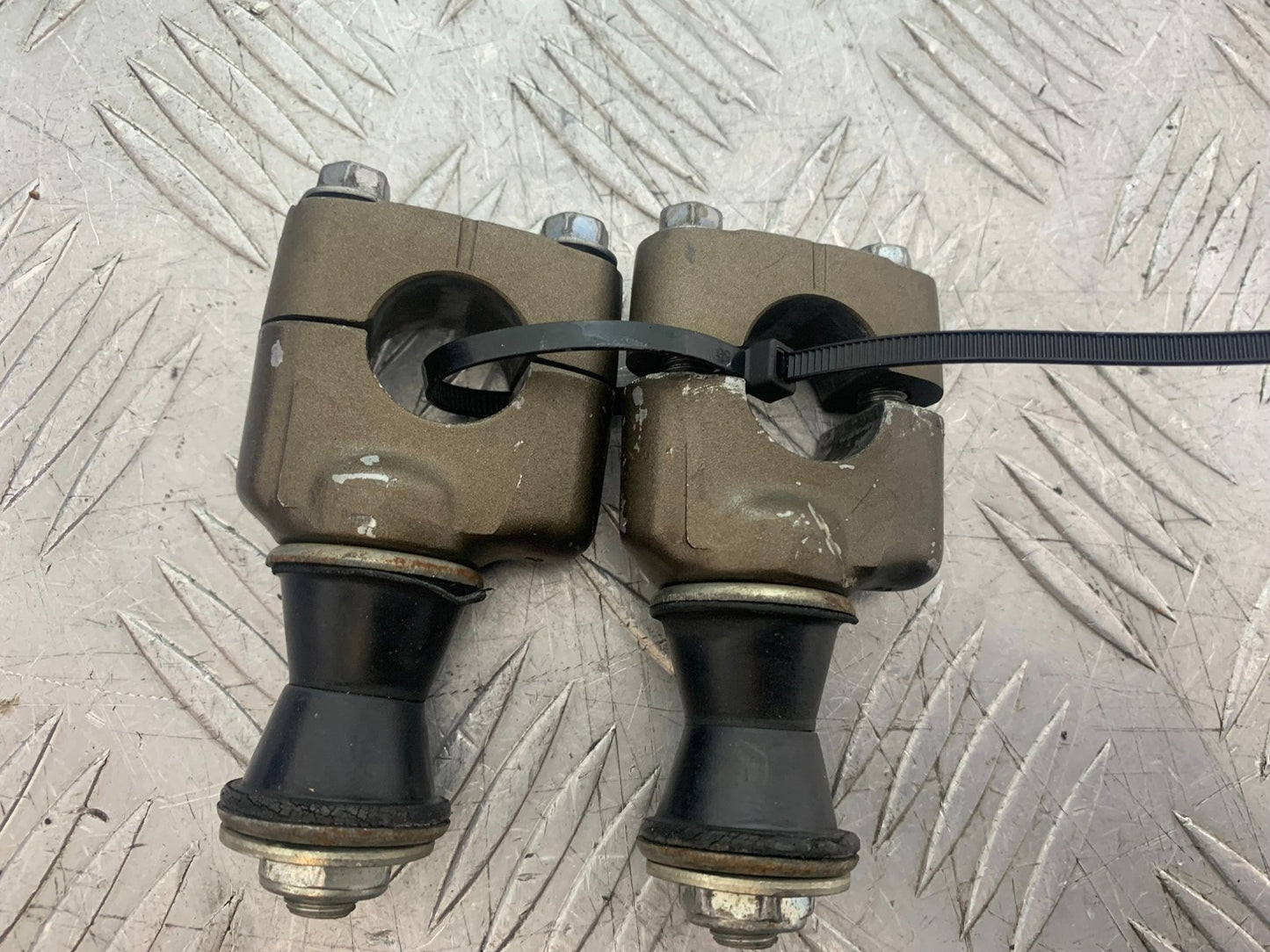 KAWASAKI KXF250 KXF 250 HANDLEBAR RISERS YEAR 2006-2008 (CMB1309)