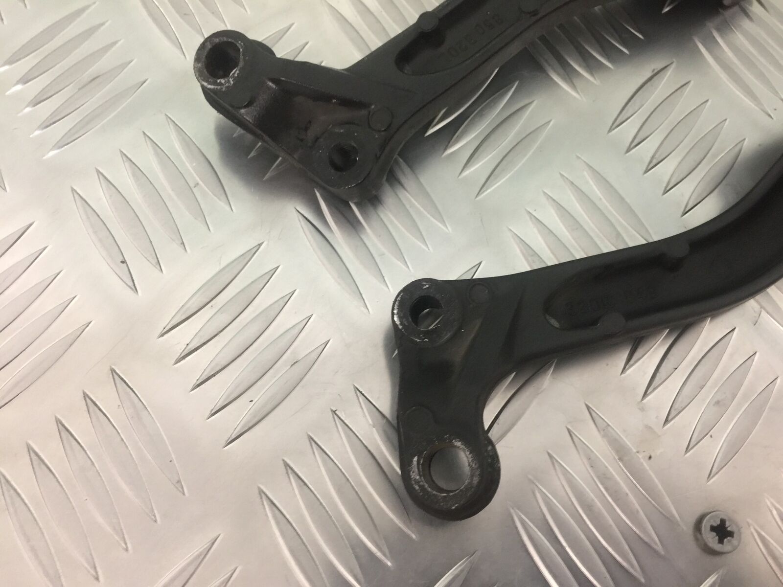 KAWASAKI ZX12R ZX12 R ENGINE BRACKETS   YEAR 2000 (STOCK 913)