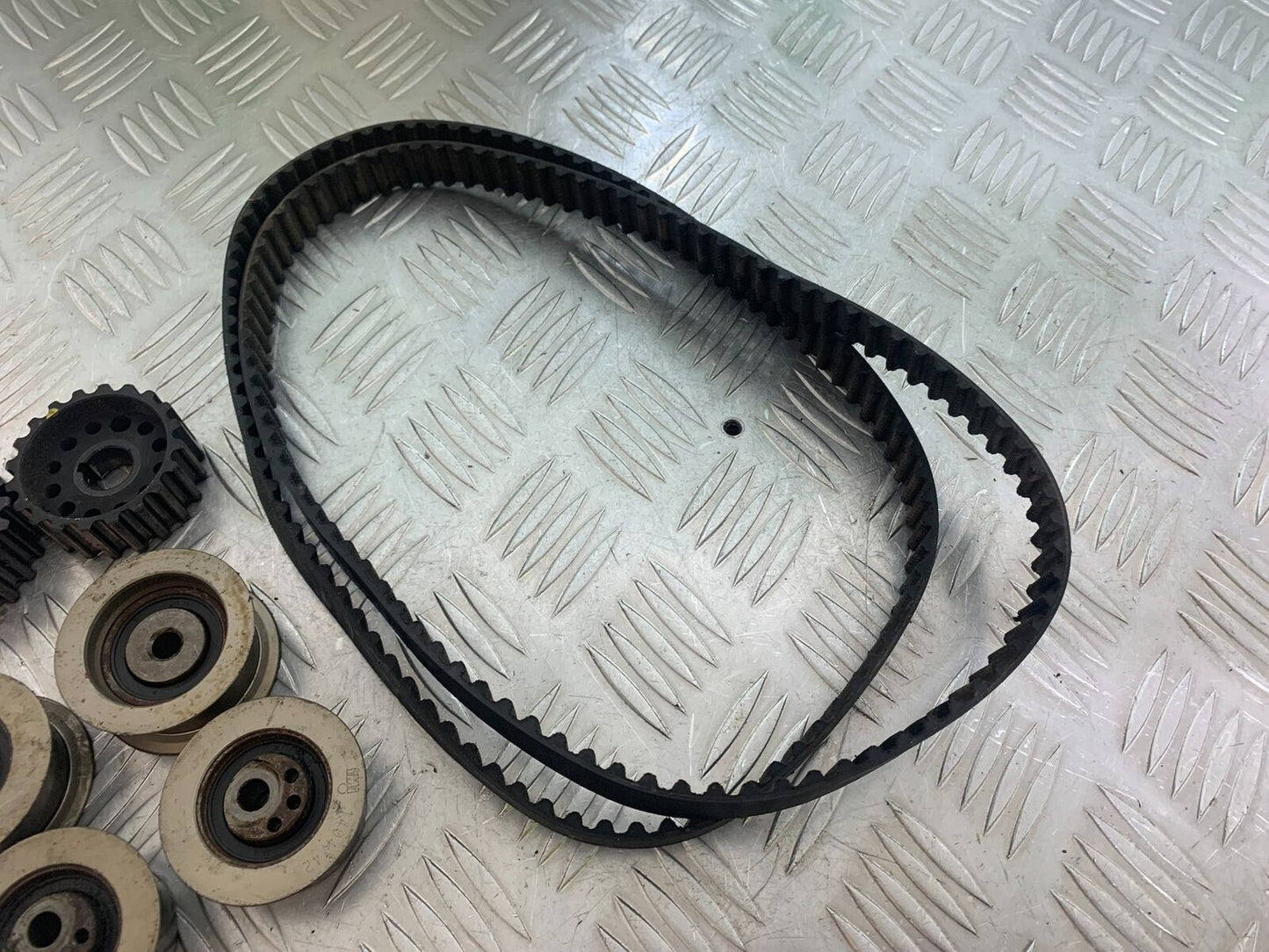 DUCATI DIAVEL 1200 CAMBELTS & PULLYS    YEAR 2014-17 (CMB1054)