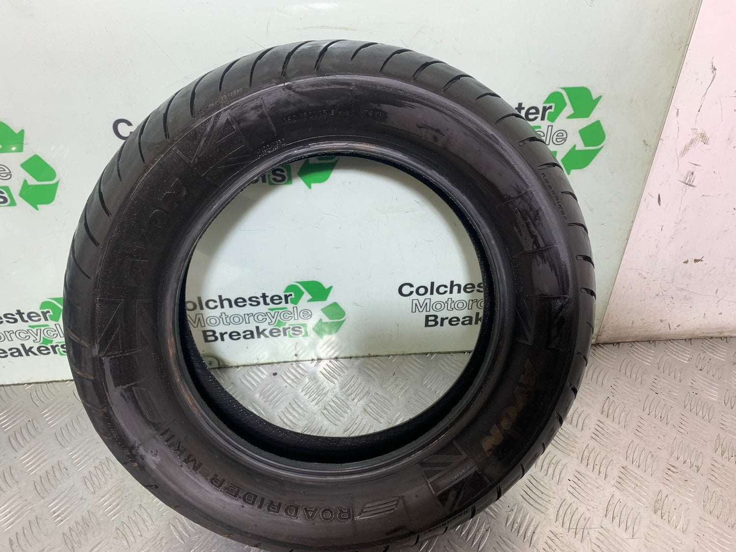 HONDA VT750 SHADOW AVON REAR TYRE 160/80/15  YEAR 2003-2004 (CMB1265)