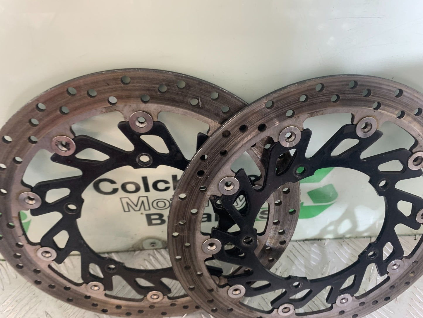 YAMAHA YZF R1 14 B BIG BANG FRONT BRAKE DISCS   2009-14 (CMB1175)