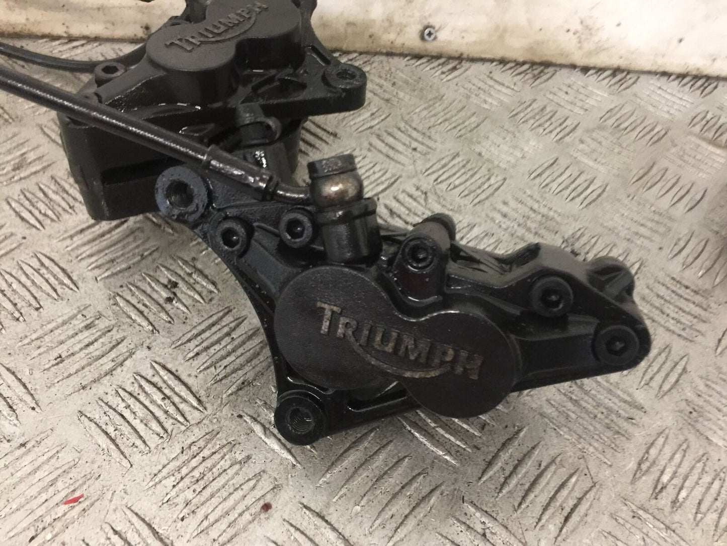 TRIUMPH 1050 SPRINT FRONT BRAKE CALIPERS   YEAR 2004-2007 (STOCK 888)