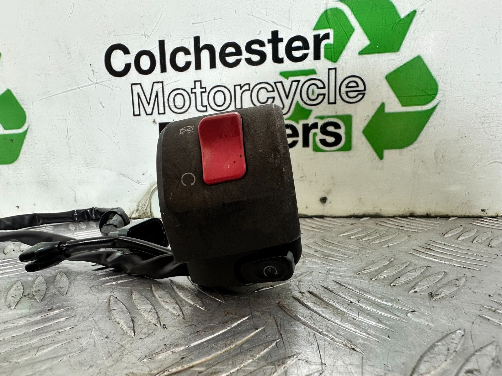 KAWASAKI ER6 F ER6F RIGHT SWITCH GEAR YEAR 2005-2008 (CMB1178)