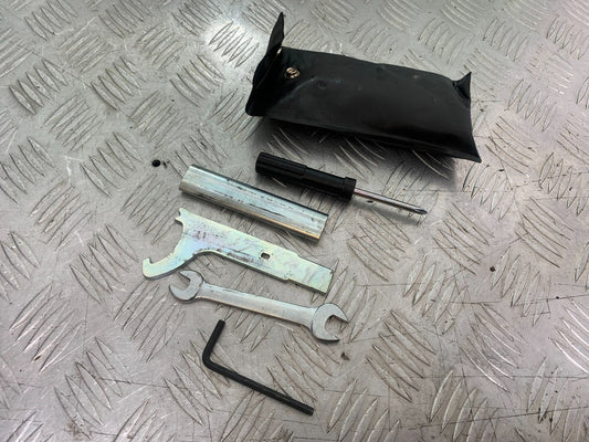 HONDA CBR1000 rr FIREBLADE TOOL KIT  YEAR 2012-2016 (CMB1198)