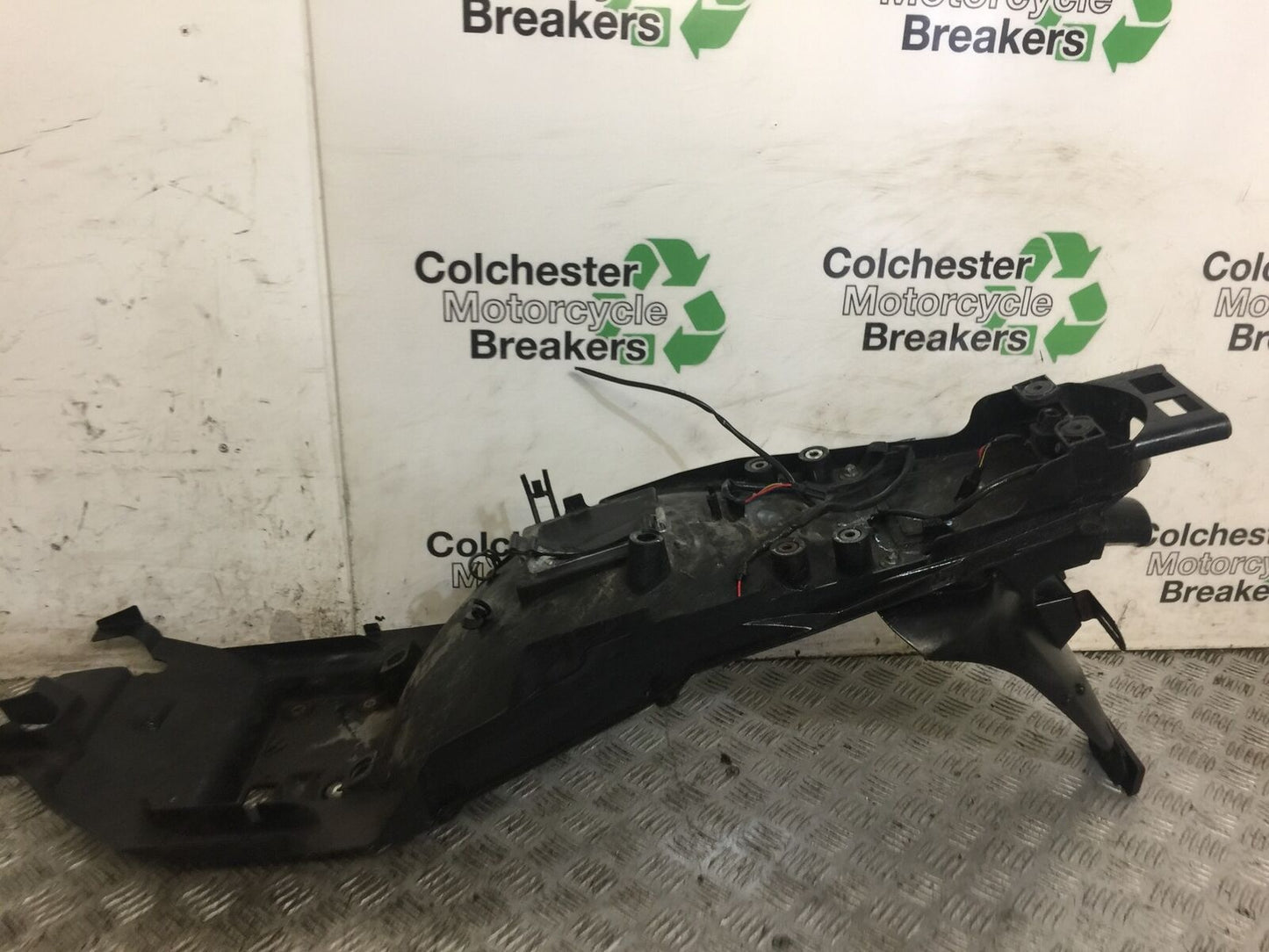 KAWASAKI GTR1400 GTR 1400 REAR MUDGUARD  YEAR 2010 (STOCK 716)