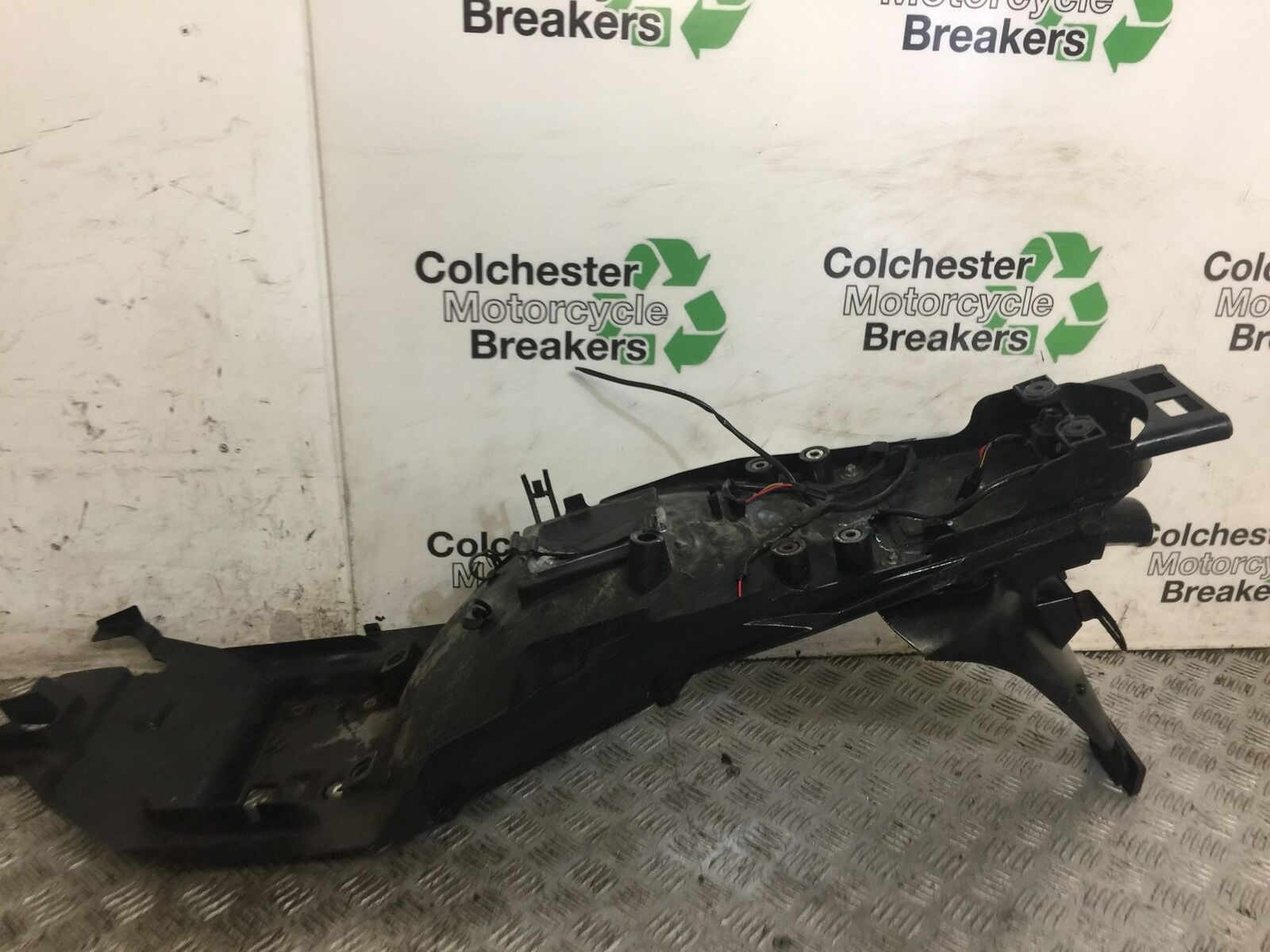 KAWASAKI GTR1400 GTR 1400 REAR MUDGUARD  YEAR 2010 (STOCK 716)