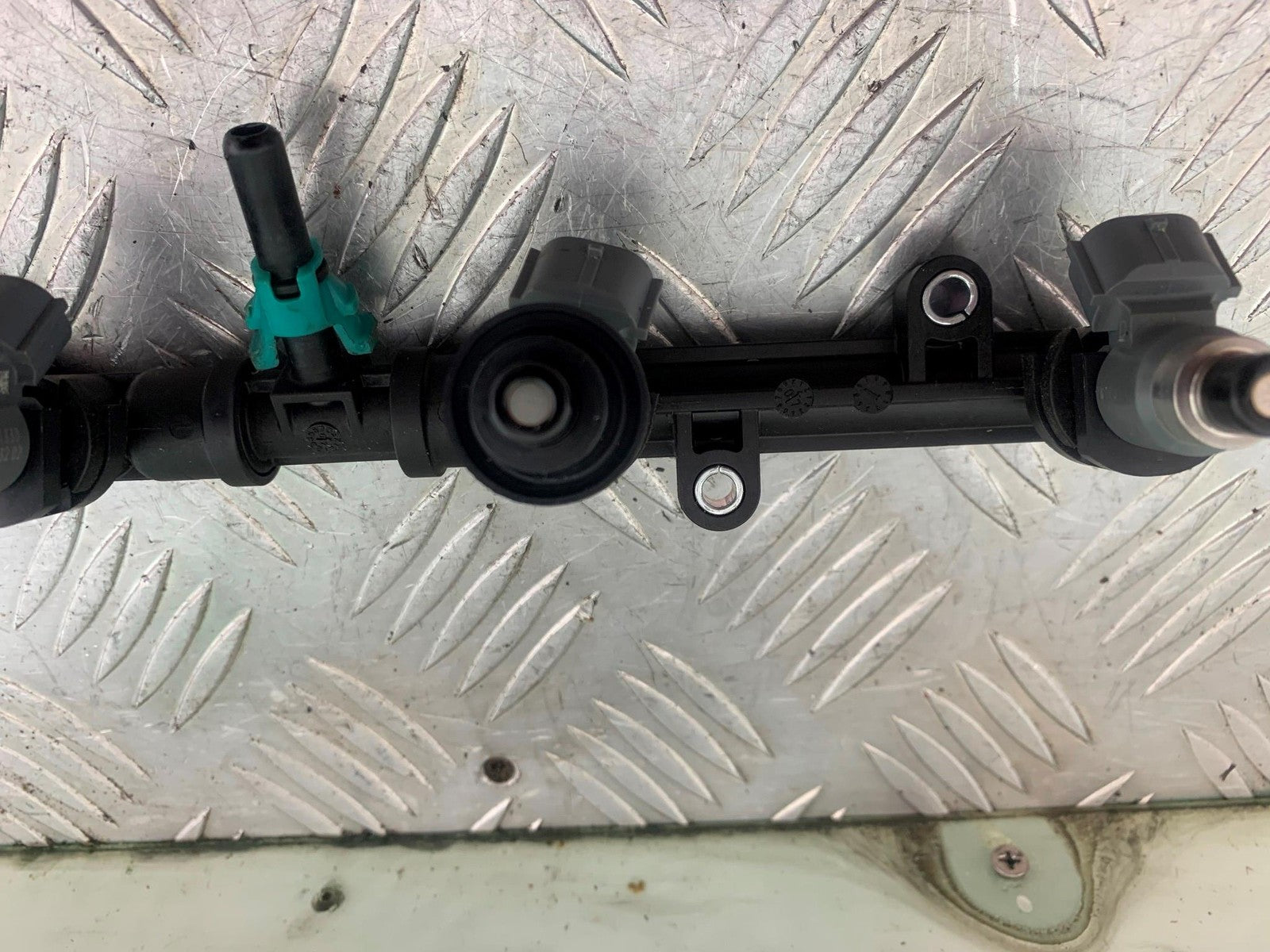 HONDA CBR1000 RR CBR 1000RR FIREBLADE FUEL INJECTORS RAIL 2008-2011 (CMB1179)