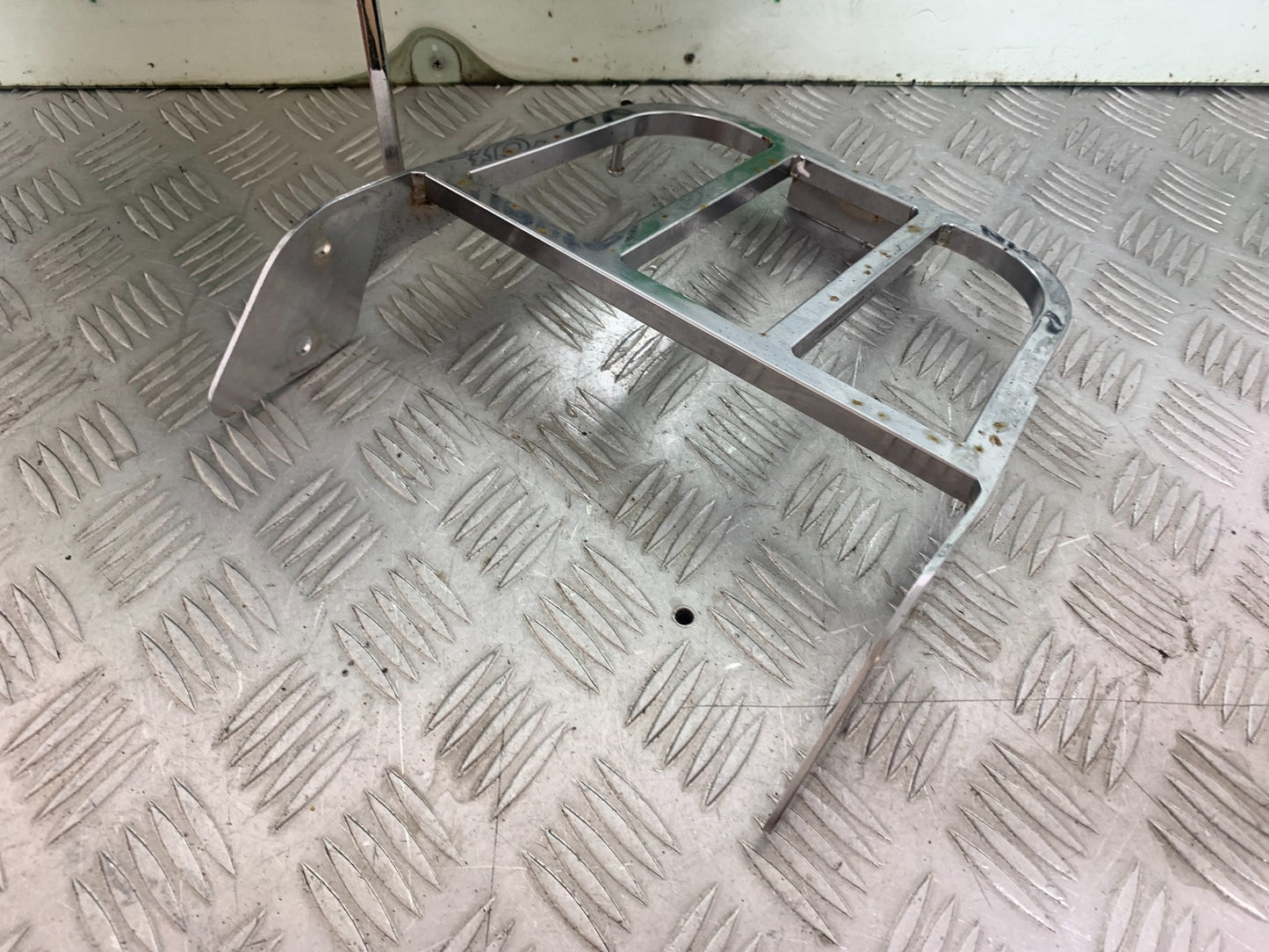 HONDA VTX1300 S-6 BACK REAR PAD RACK AND BRACKETS    YEAR 2004-09 (CMB1159)