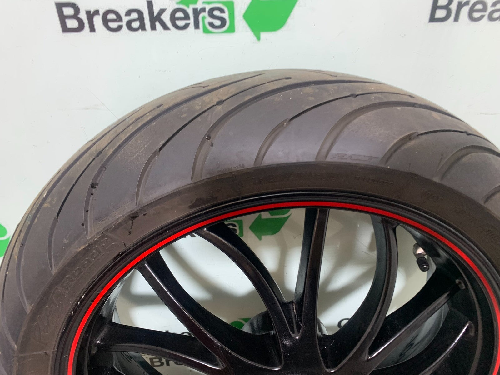 TRIUMPH SPEED TRIPLE R 1050 REAR WHEEL   2009 (CMB1183)