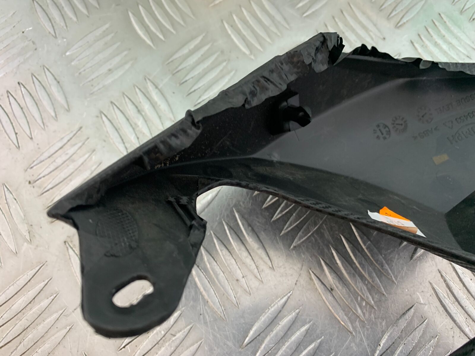 TRIUMPH 1050 SPEED TRIPLE RS LEFT & RIGHT SEAT PANELS  YEAR 2018-2020 (CMB1029)