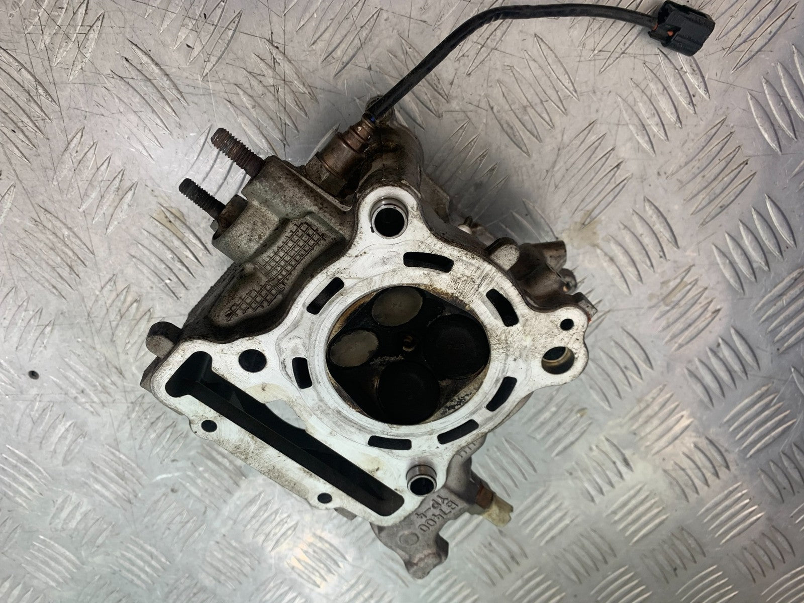 YAMAHA XMAX 300 GENERATOR CYLINDER HEAD YEAR 2017-2020 (CMB1218)