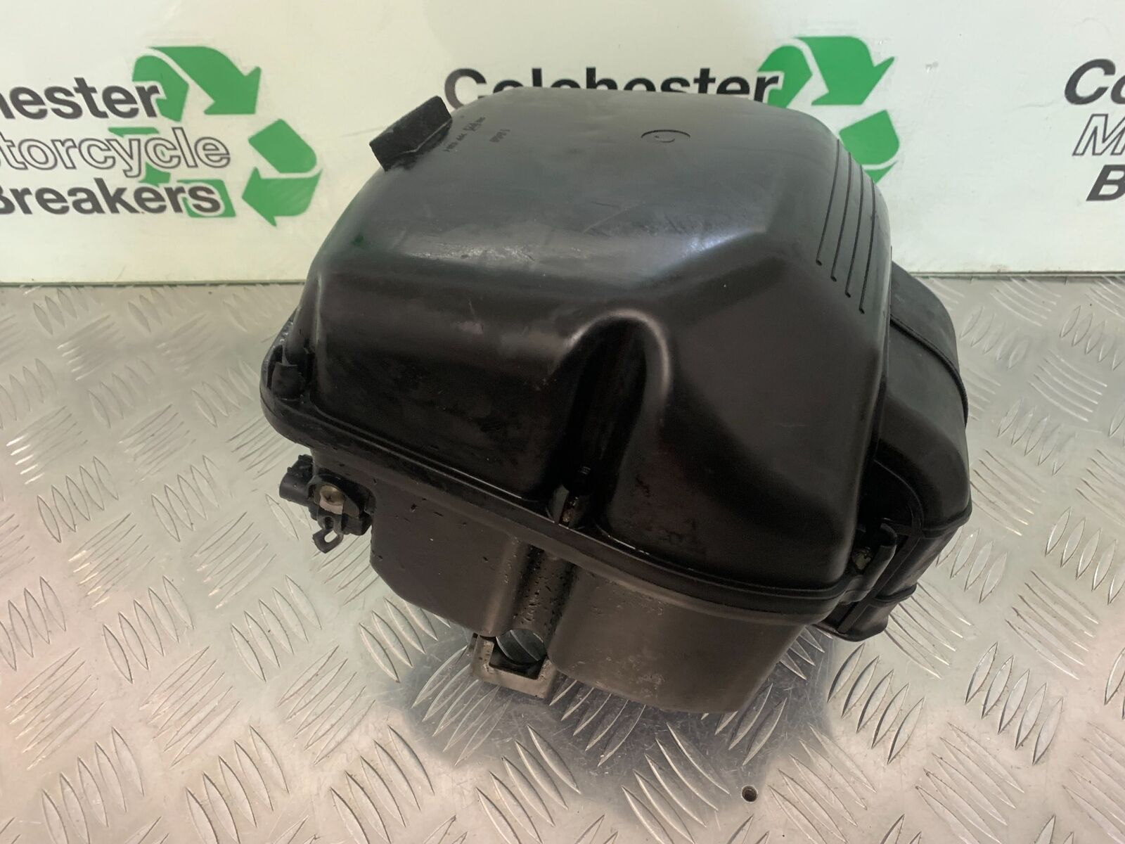 SUZUKI SV1000 SV 1000 K3 AIRBOX  YEAR 2004 (STOCK 970)