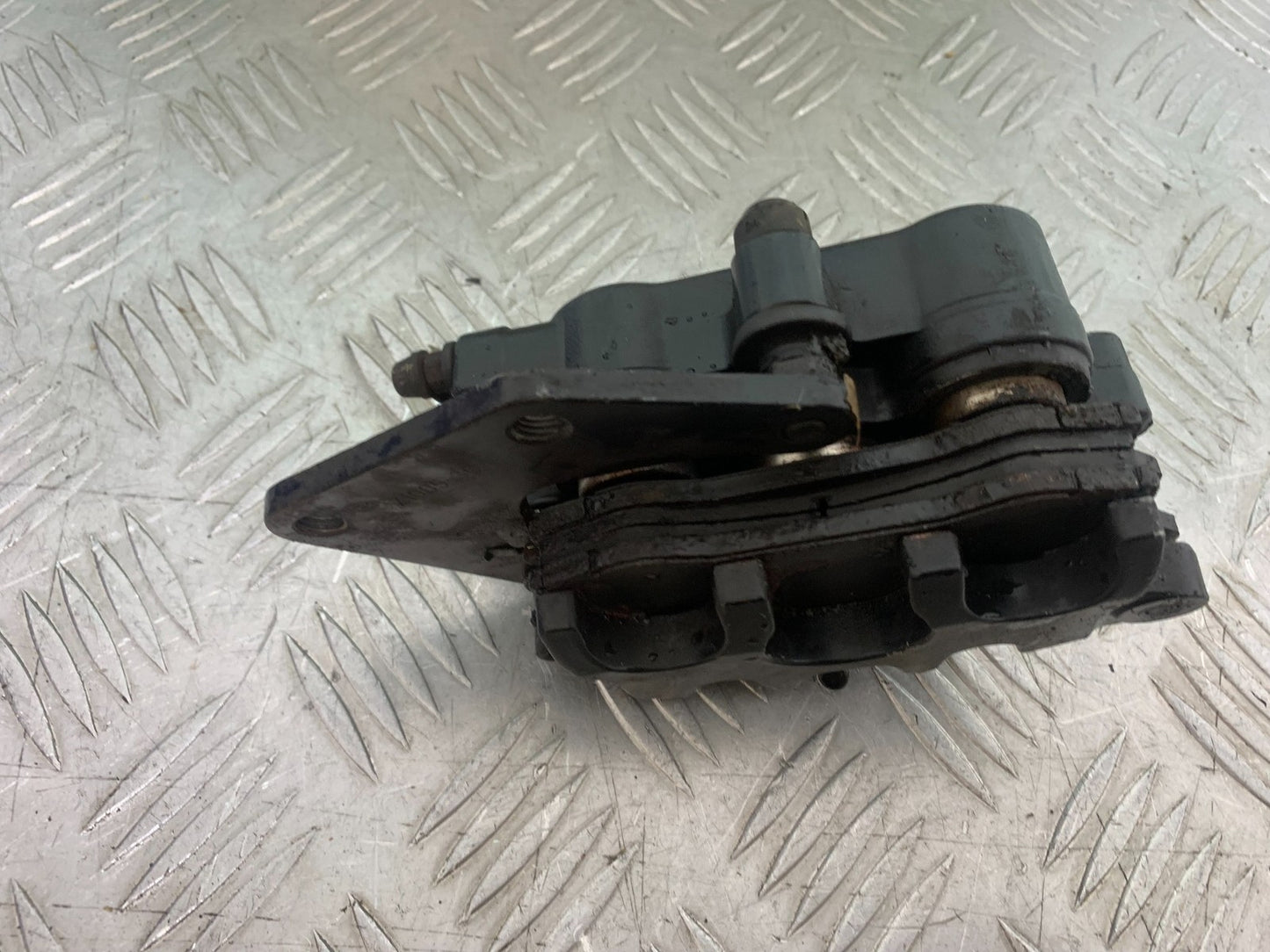 SINNIS HOODLUM 125 FRONT CALIPER  YEAR 2021-2025 (CMB1196)