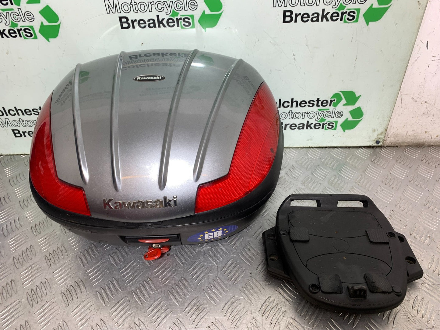 KAWASAKI GTR1400 GTR 1400 TOP BOX PLATE AND KEY YEAR 2007-2009 (CMB1306)