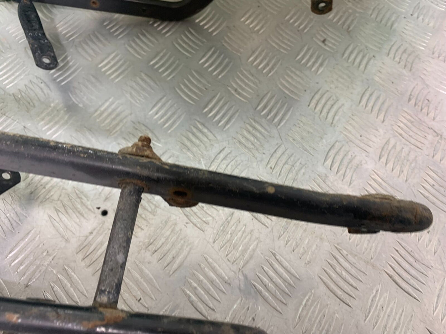 TRIUMPH 955i SPRINT ST PANNIER RAIL   YEAR 1999-2004 (CMB1124)