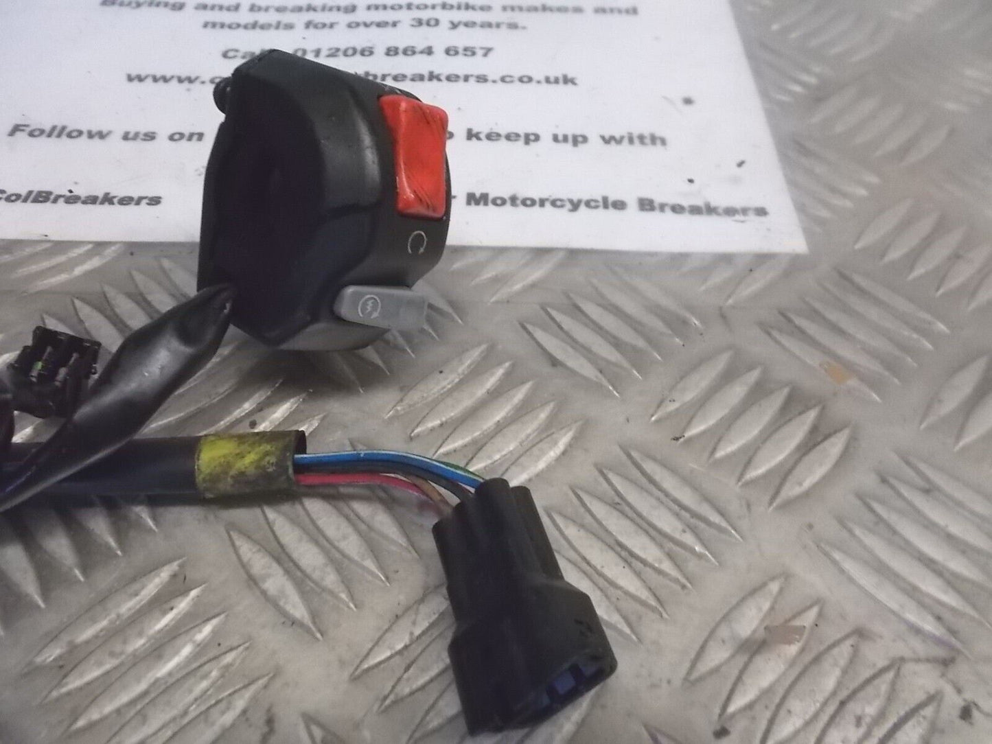 KAWASAKI Z1000 SX RIGHT SWITCH GEAR  YEAR 2012