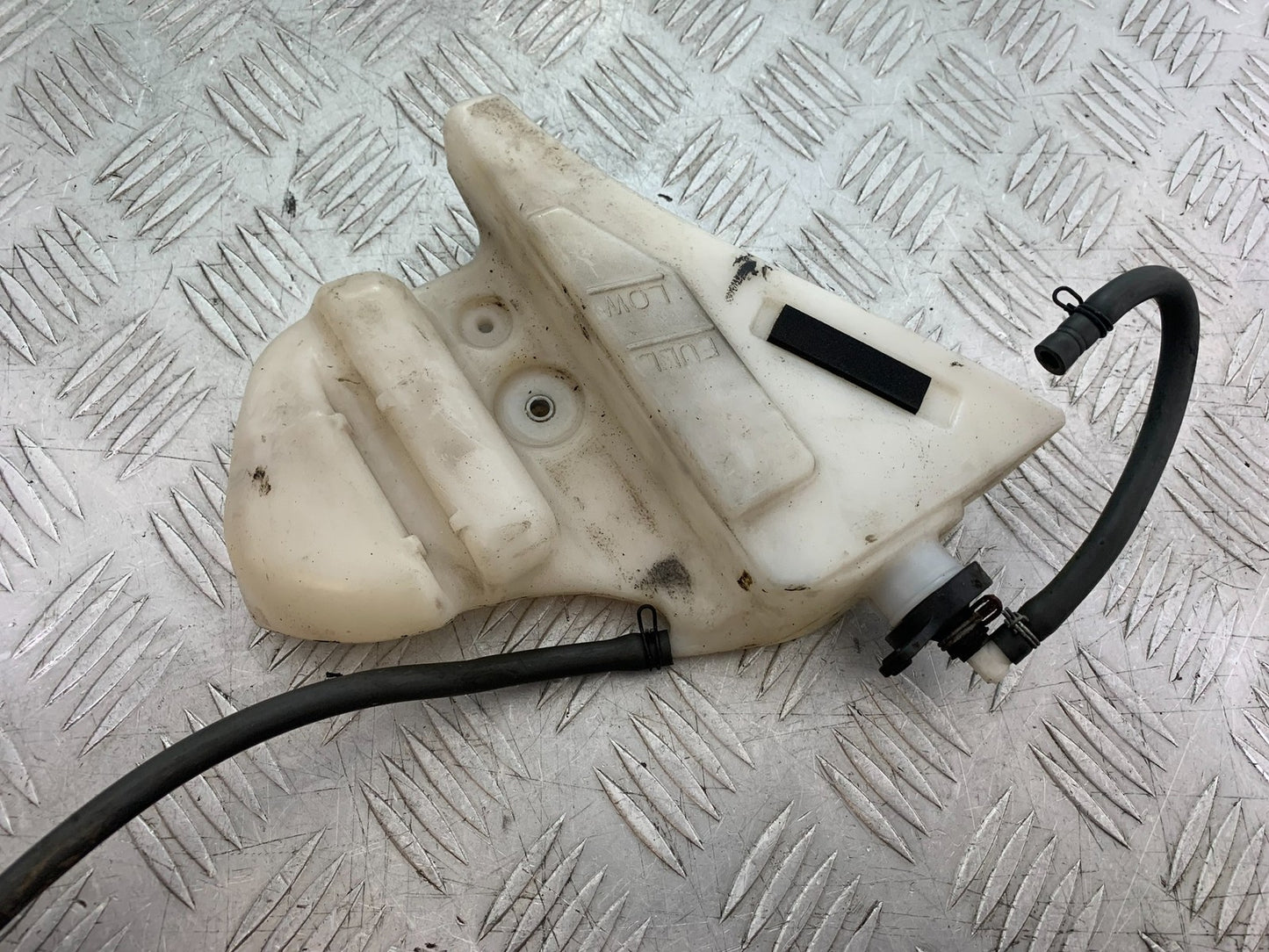 APRILIA TUONO 1000 V4R COOLANT BOTTLE   YEAR 2011-13  (CMB1316)