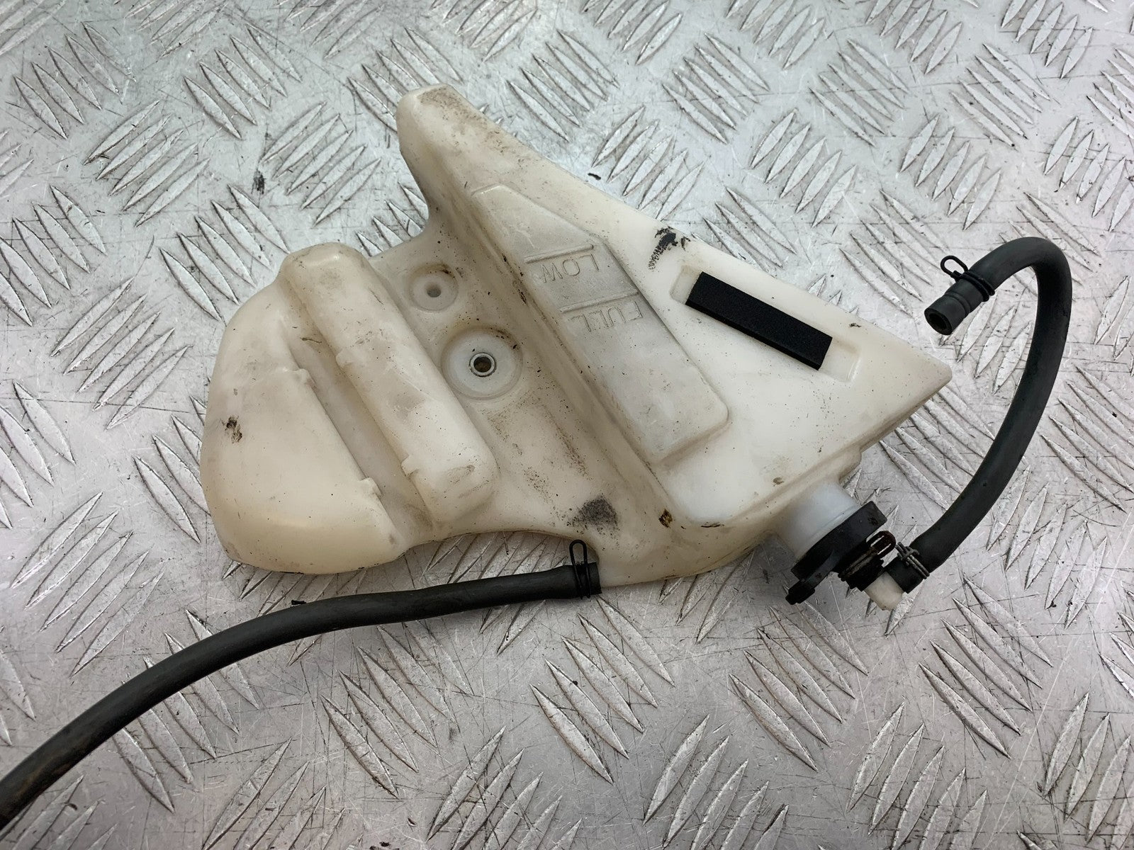 APRILIA TUONO 1000 V4R COOLANT BOTTLE   YEAR 2011-13  (CMB1316)
