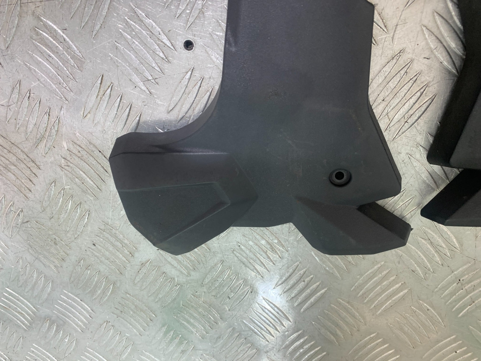 KAWASAKI Z125 Z 125 LEFT & RIGHT FRAME COVERS  YEAR  2018-2023 (CMB1167)