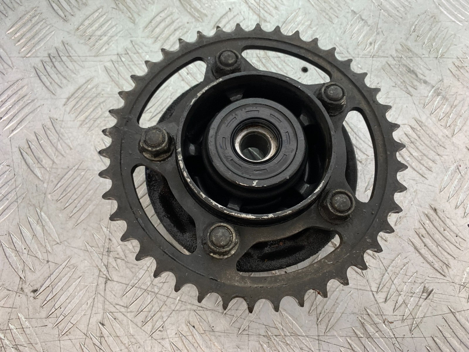 HONDA CB650F CB 650 FA-E REAR SPROCKET CARRIER   YEAR 2014-2017 (CMB1226)