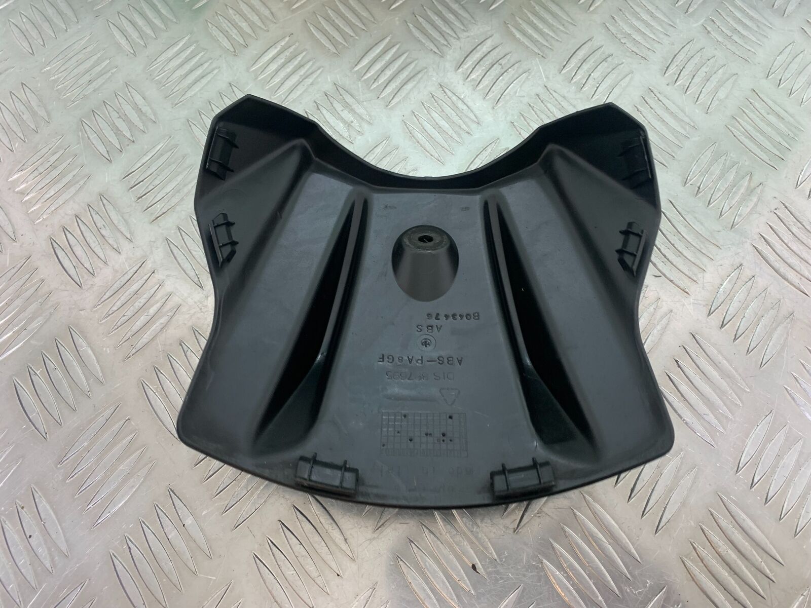 APRILIA RS4 125 PETROL TANK INFILL PANEL  YEAR 2011-2016 (STOCK 994)