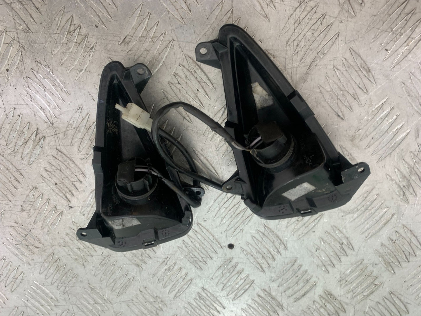 HONDA CBF600 CBF 600 FRONT INDICATORS  YEAR 2004-07  (CMB1305)