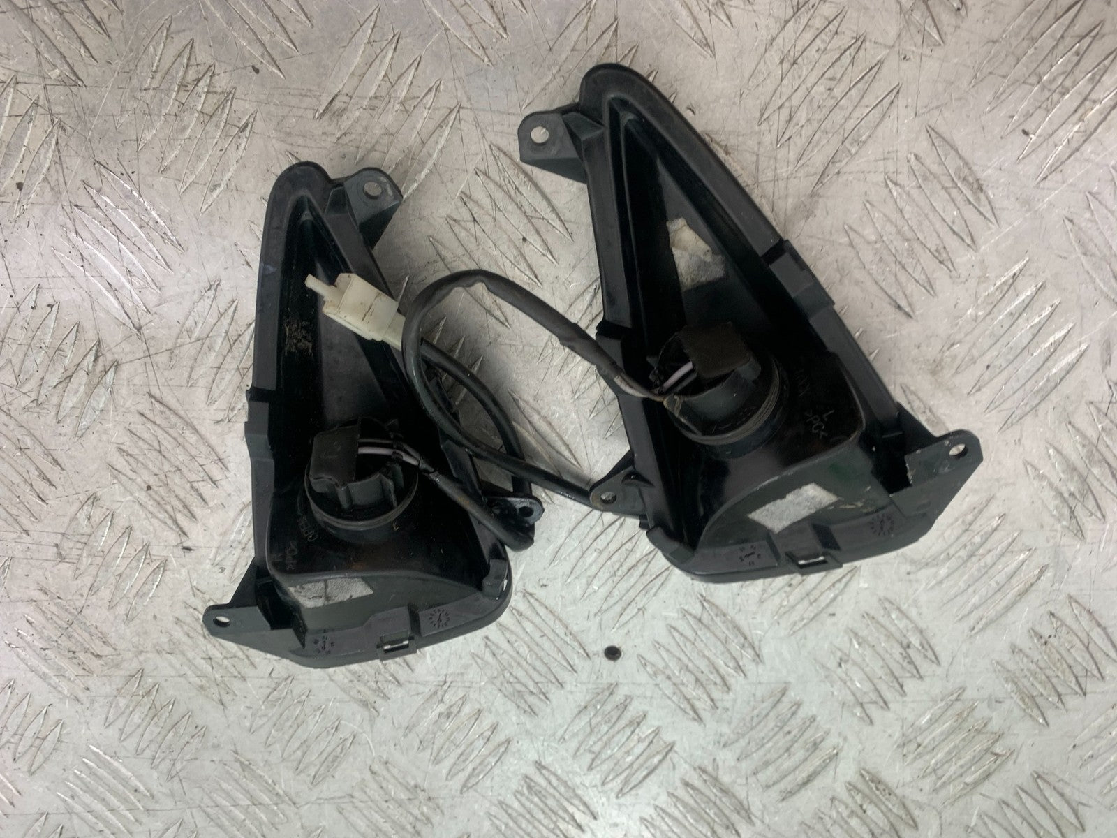 HONDA CBF600 CBF 600 FRONT INDICATORS  YEAR 2004-07  (CMB1305)