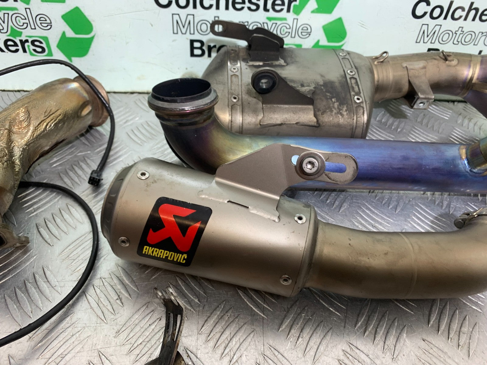 KTM 1290 SUPER DUKE R AKRAPOVIC EXHAUST SYSTEM  YEAR 2020-2024 (CMB1272)