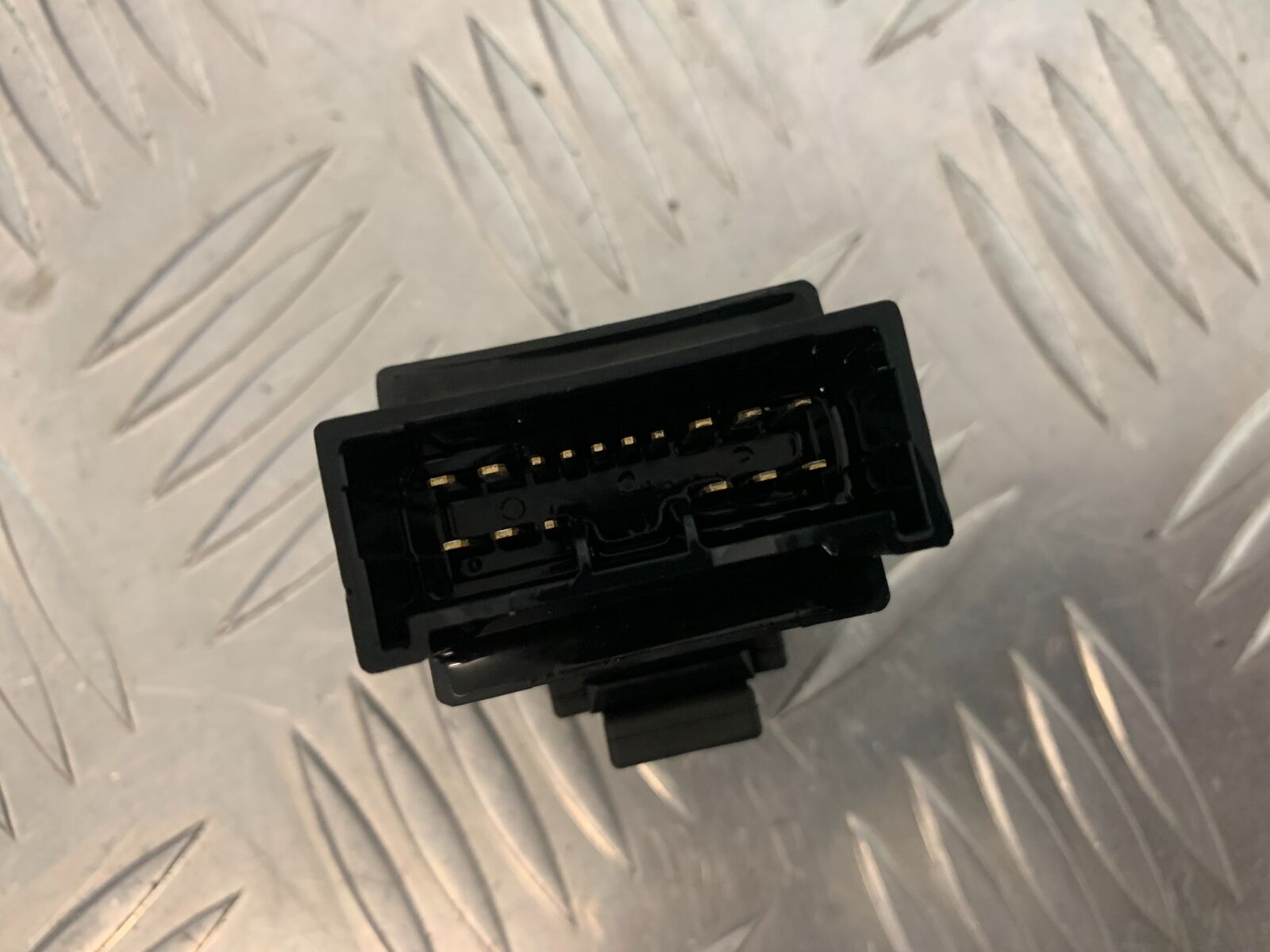 YAMAHA MT09 MT-09 TRACER 900 GT MAIN RELAY  YEAR 2018-2020 (STOCK 982)