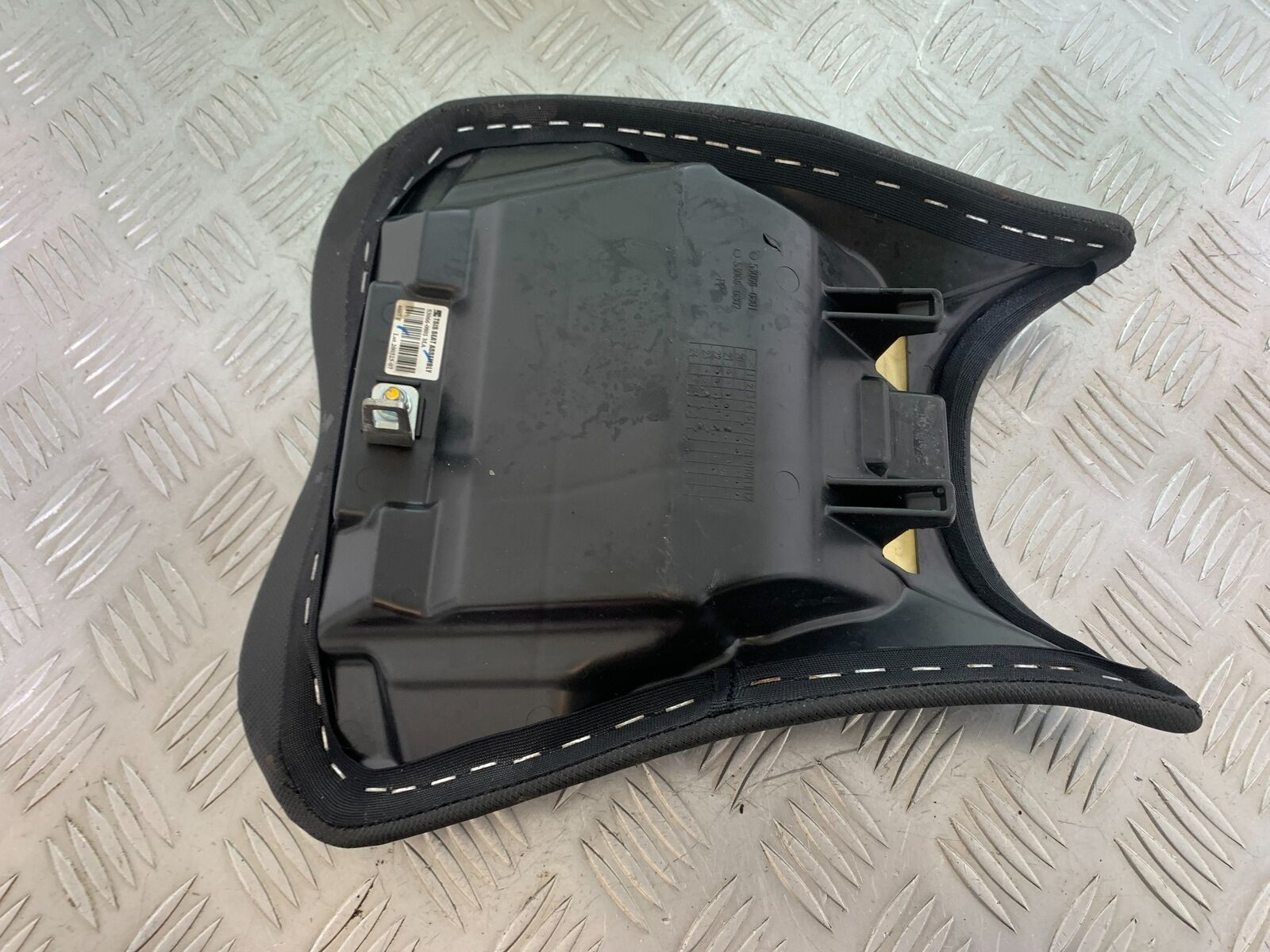 KAWASAKI NINJA 400 EX 400 FRONT SEAT  YEAR 2024 (CMB1075)