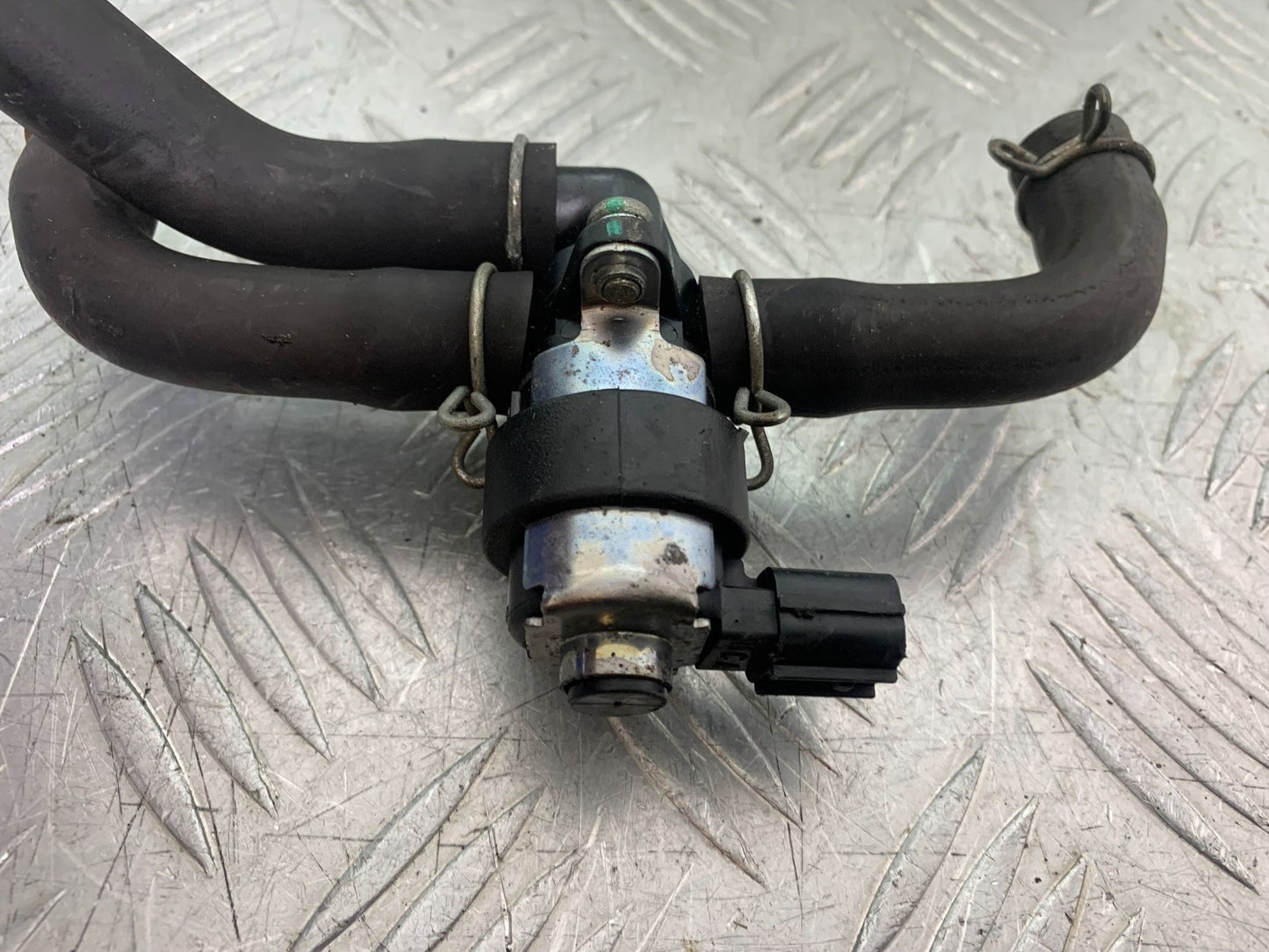 HONDA CBR1000 rr FIREBLADE AIR VALVE   2012-2016 (CMB1280)