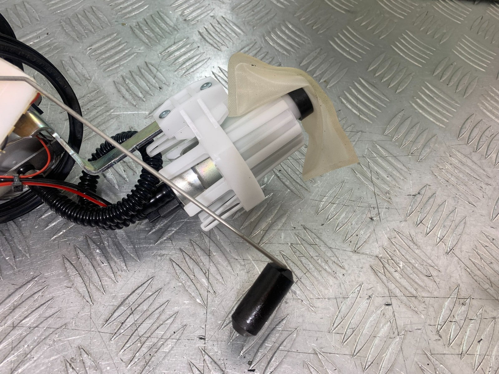 BMW R1200 R 1200 GS PETROL PUMP   YEAR 2013-2016 (CMB1257)